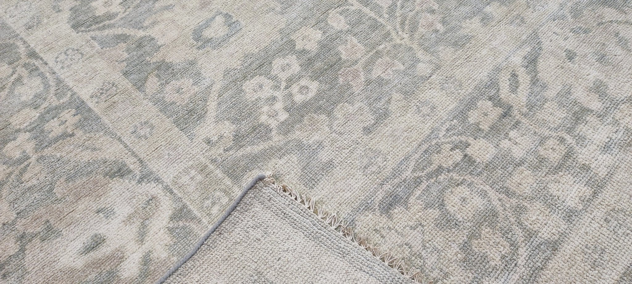 https://bananamanor.com/cdn/shop/products/silver-spice-ohara-hand-knotted-oushak-rug-aqua-and-silver-ohara-9x12-295251.jpg?v=1686423173