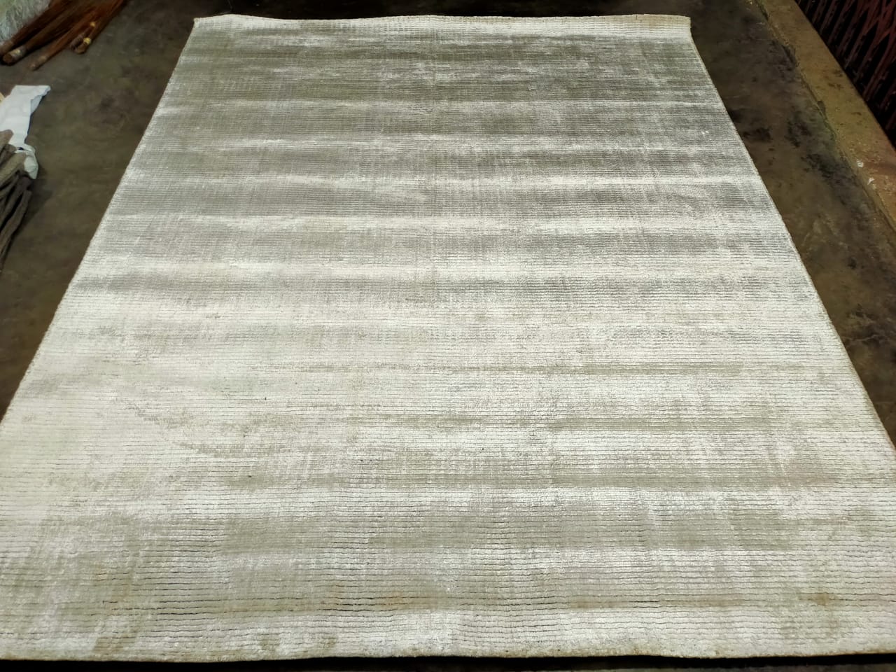 Silvery Gray White Afternoon Delight Loom Knotted Viscose Rug | Banana Manor Rug Company