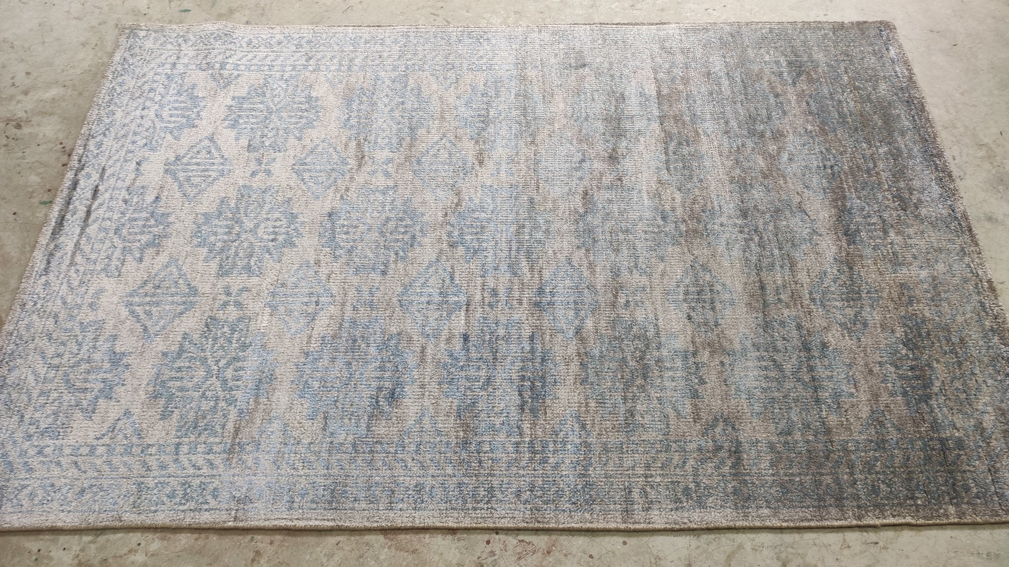 Simaria 5x8  Silver and Blue Modern Hand-Knotted Rug