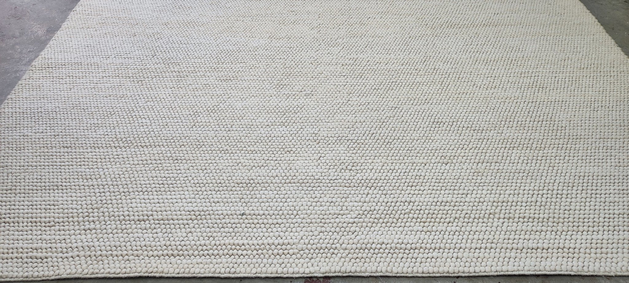 Sophia Lee Handwoven Wool Durrie Natural Ivory Loop Ball 9.6x13.6 | Banana Manor Rug Company