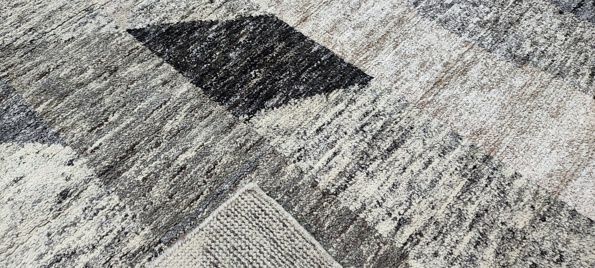Special Agent Big Johnson 7.9x9.9 Hand-Knotted Grey & Silver Modern | Banana Manor Rug Factory Outlet