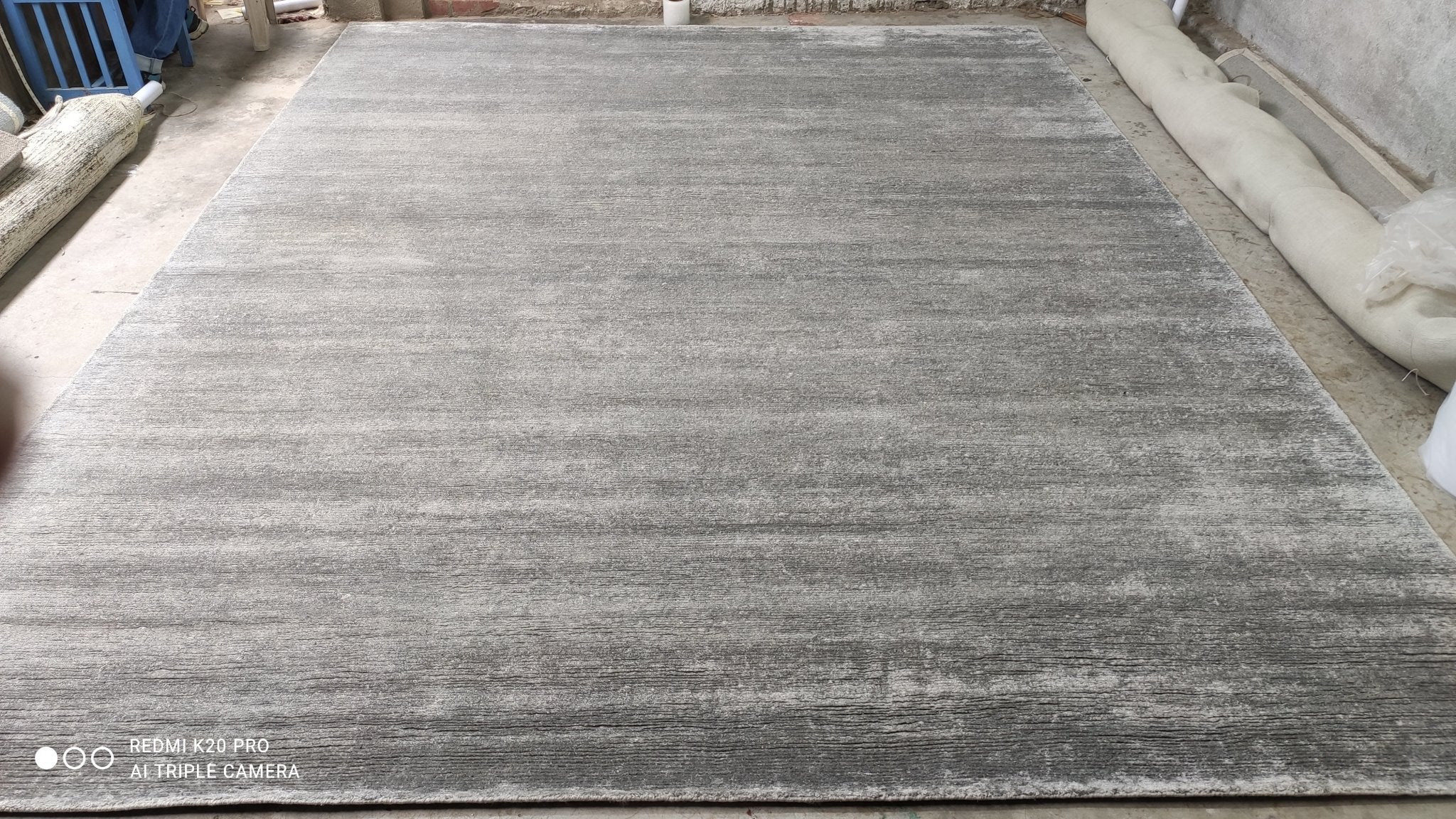 Stealers Wheel 9.9x13.9 Hand-Knotted Silver and Grey Viscose Rug | Banana Manor Rug Company