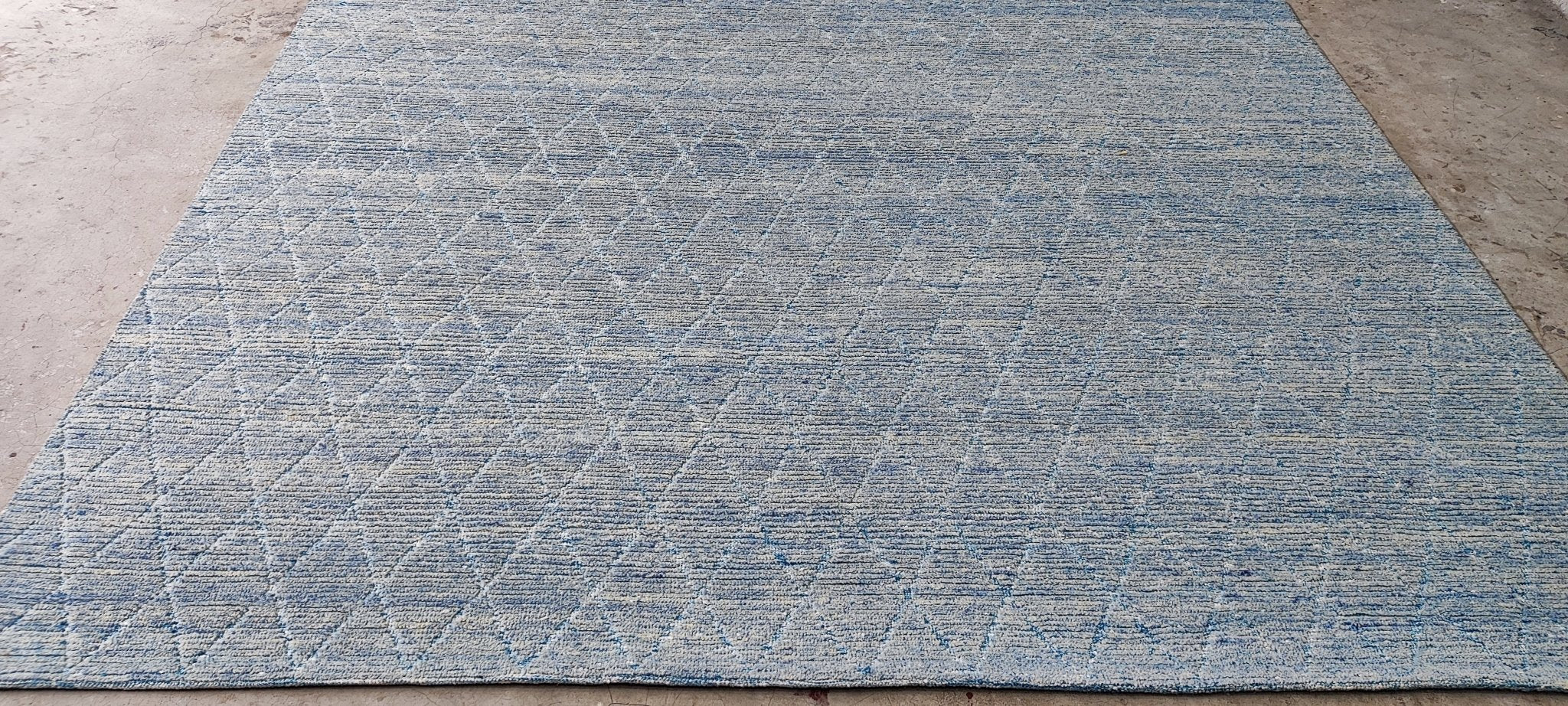 Stefano 8x10 Hand-Knotted Light Blue Cut Pile | Banana Manor Rug Factory Outlet