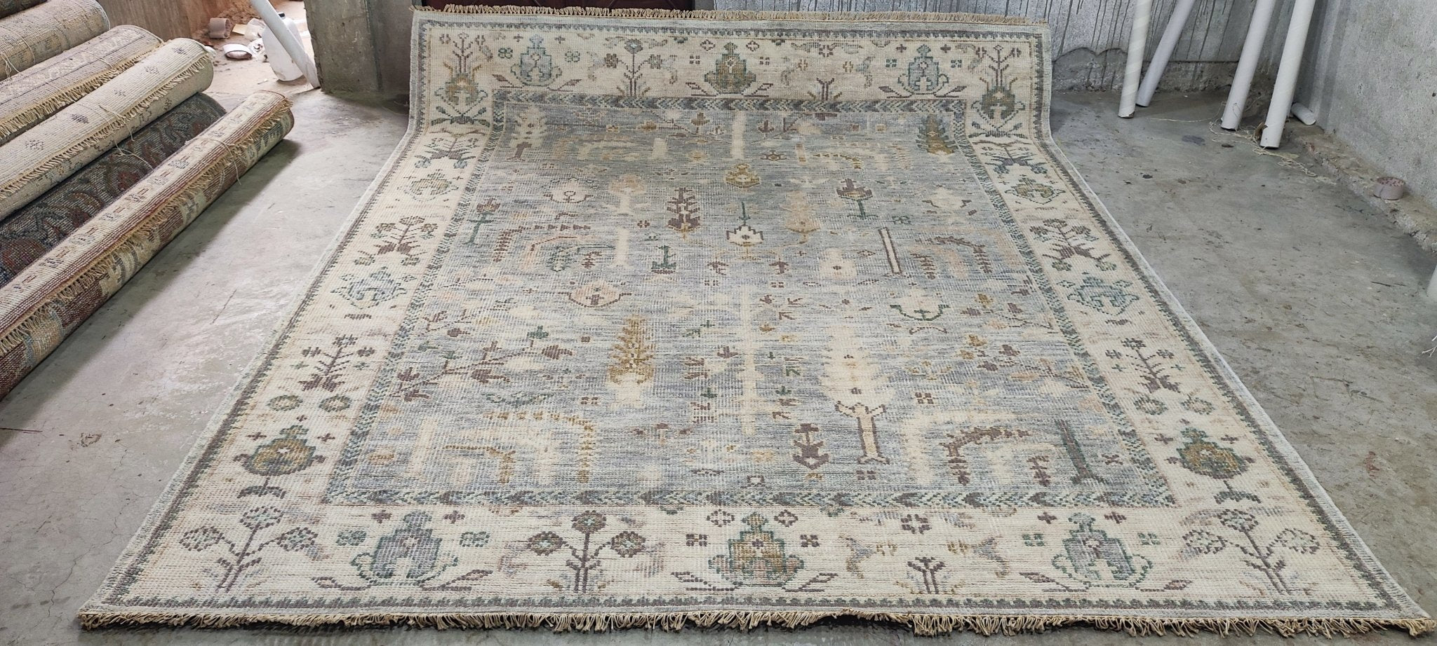 Stephanie Goto Light Grey and Ivory Hand-Knotted Oushak Rug 8x10 | Banana Manor Rug Company