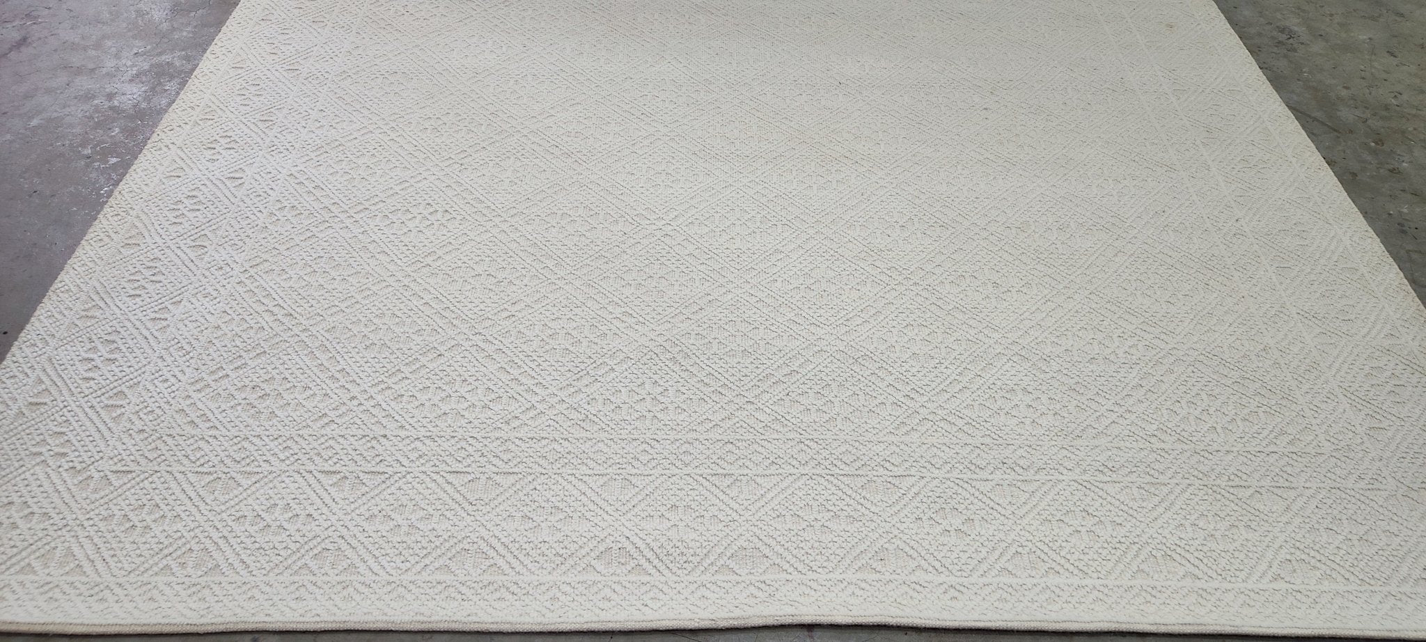 Stephen 8x9.9 Hand-Knotted Ivory Modern | Banana Manor Rug Factory Outlet