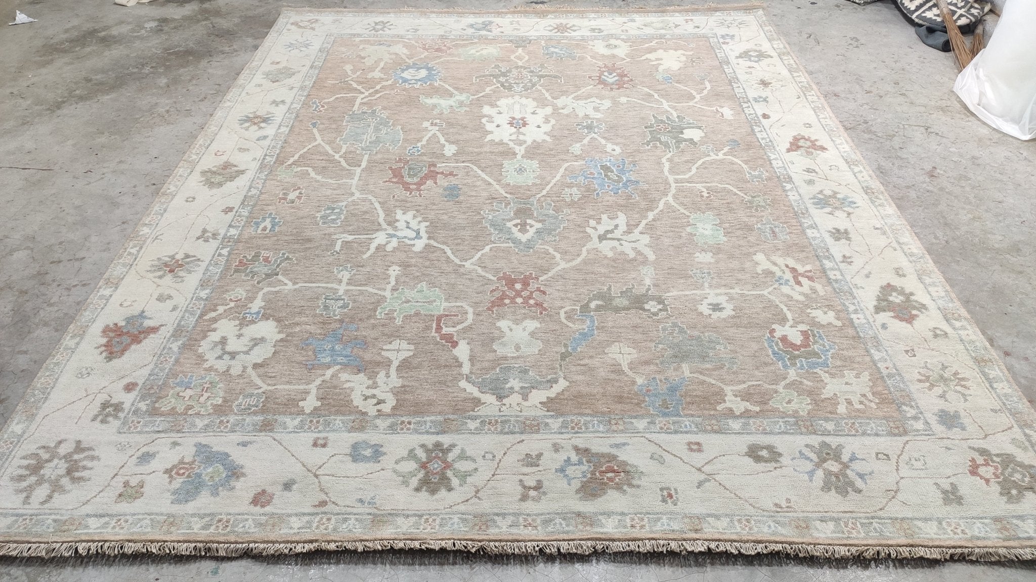 Sultana Handwoven Turkish Weave 8x10 Oushak Rug | Banana Manor Rug Company