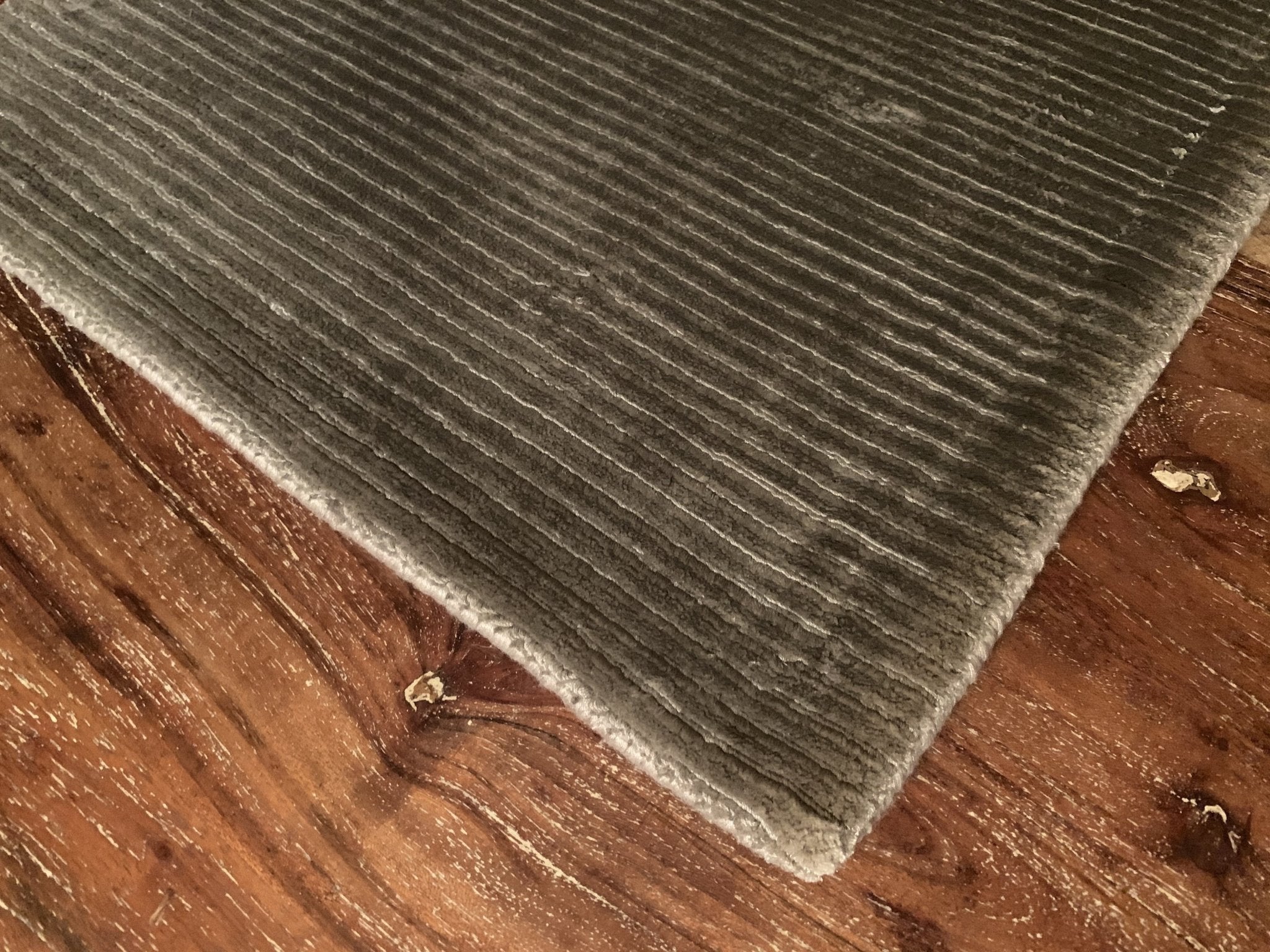 Suzy Chaffee Loom Knotted Viscose Rug With Subtle Striations | Banana Manor Rug Company