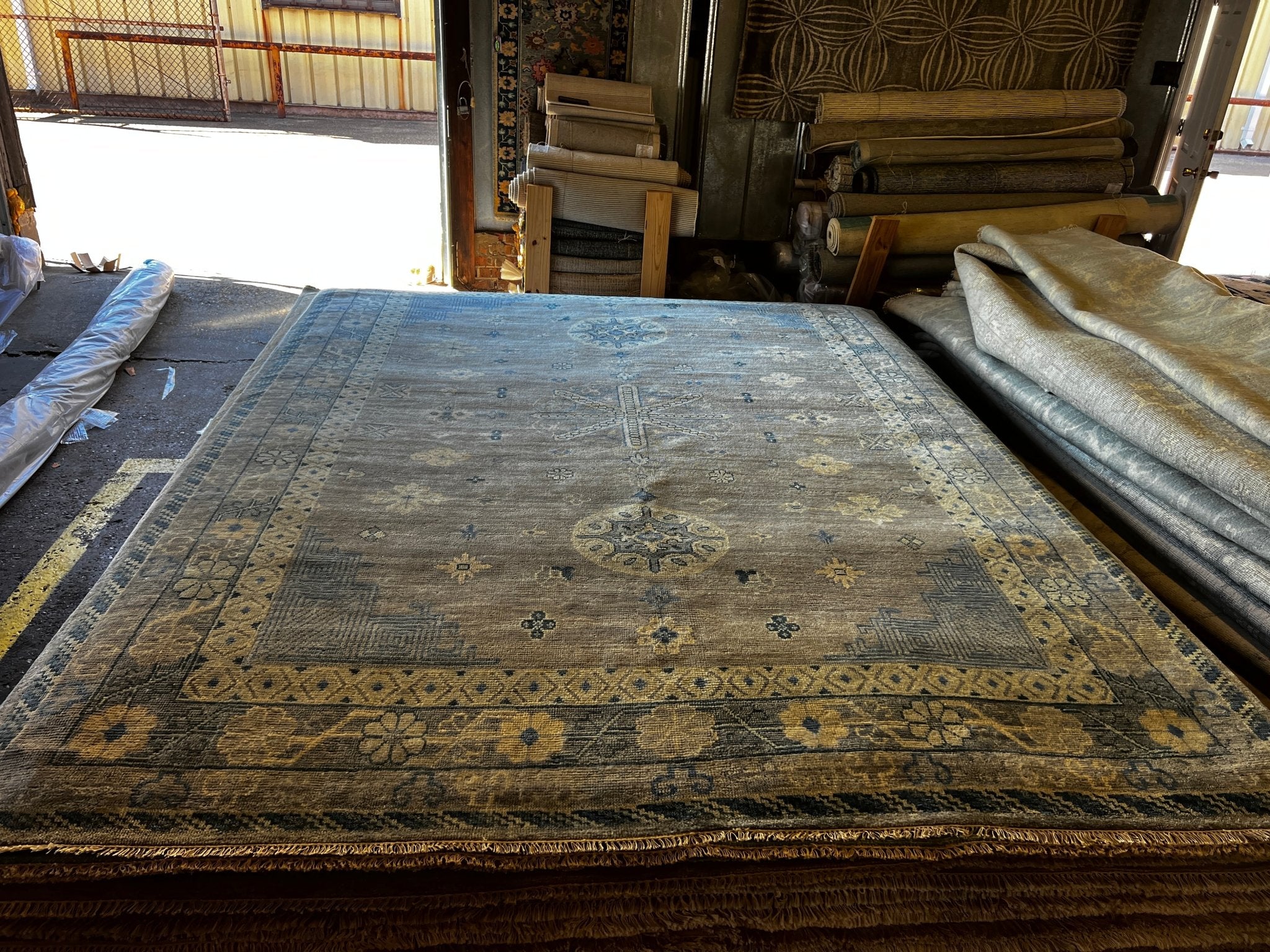 Sydne 9x12.6 Hand-Knotted Grey & Blue Oriental | Banana Manor Rug Factory Outlet