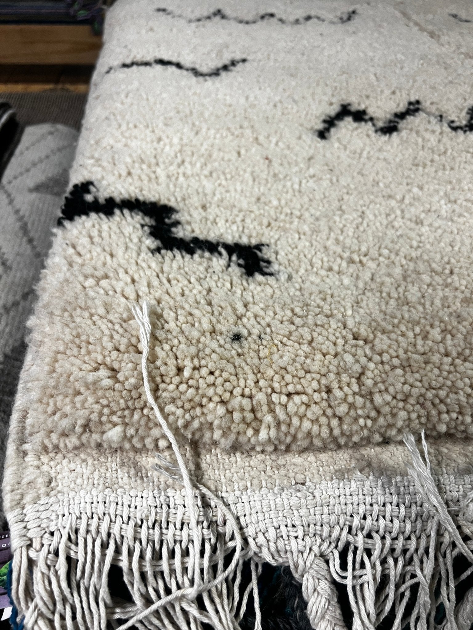 Tamarind 3.5x4.11 Black and White Handwoven Moroccan Rug | Banana Manor Rug Factory Outlet