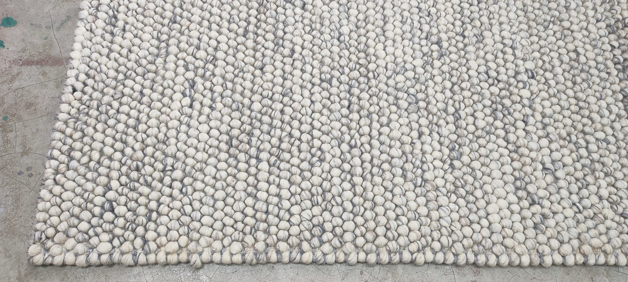 Thomas Odell Handwoven Wool Durrie Natural Grey 5.3x7 | Banana Manor Rug Company