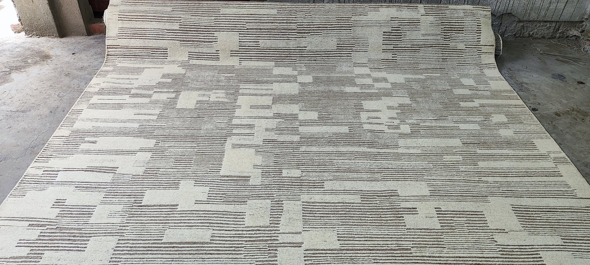 Tiger 8.3x10 Hand-Knotted Beige & Grey Cut Pile | Banana Manor Rug Factory Outlet