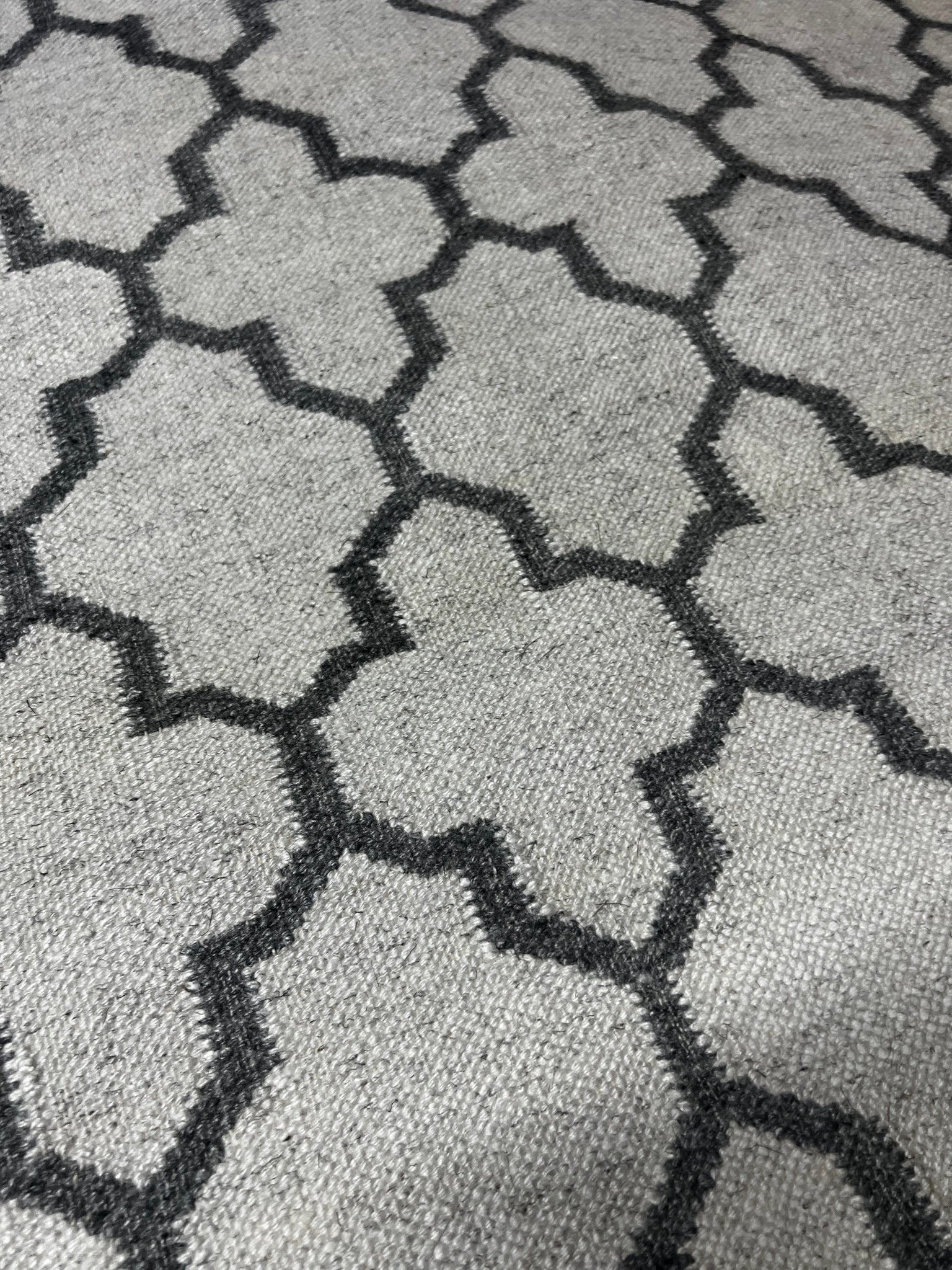 Tilly Ivory and Grey Handwoven Jali Rug (Multiple Sizes) | Banana Manor Rug Factory Outlet