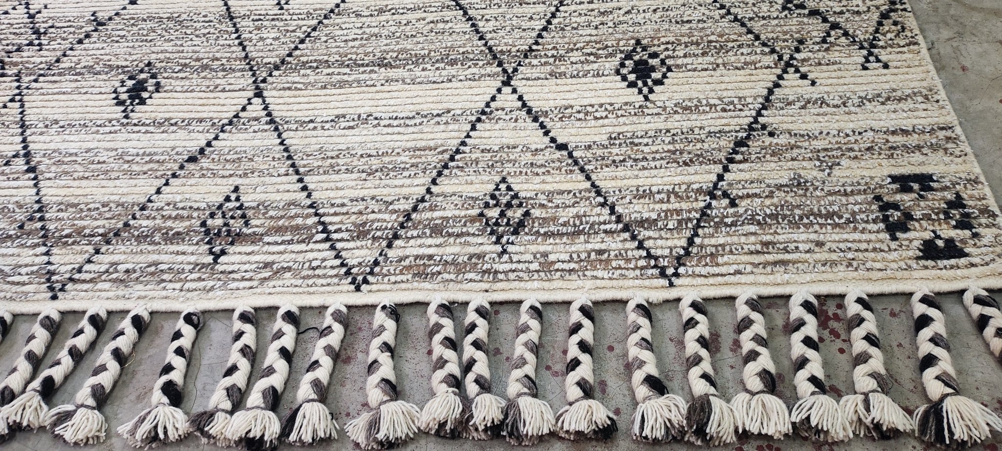 Tim Balme Hand-Knotted Modern Natural and Grey Berber 5.9X8.3 | Banana Manor Rug Company