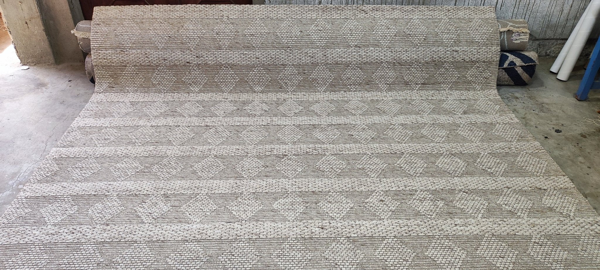 Tom Wambsgans 9x12 Handwoven Wool Durrie Beige Jacquard | Banana Manor Rug Factory Outlet