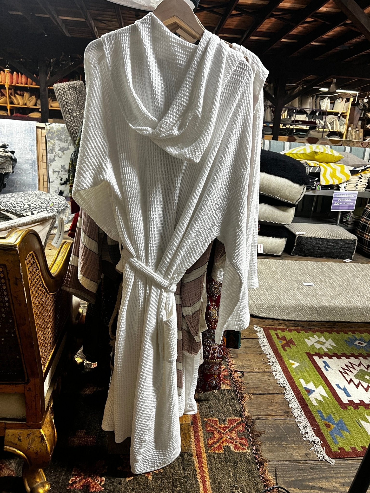 https://bananamanor.com/cdn/shop/products/turkish-towel-bohem-bathrobe-off-white-798638.jpg?v=1683163934