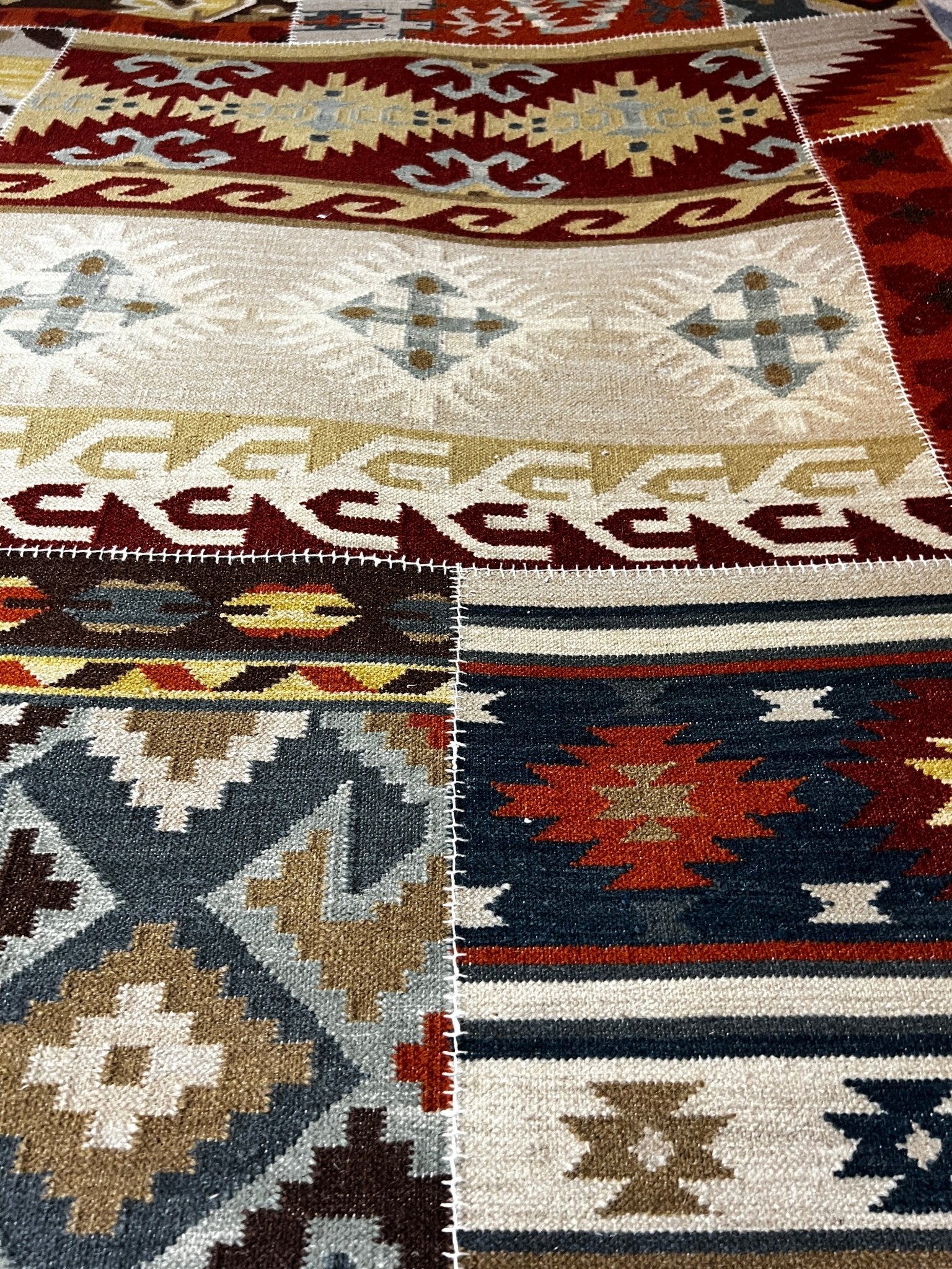 Vanessa Kesington 5x7.6 Patchwork Handwoven Durrie Rug | Banana Manor Rug Company