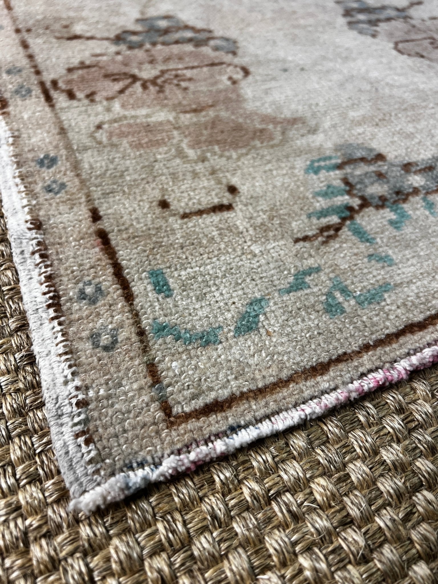 Vintage 1.10x2.8 Turkish Oushak Light Beige and Pink Small Rug | Banana Manor Rug Factory Outlet