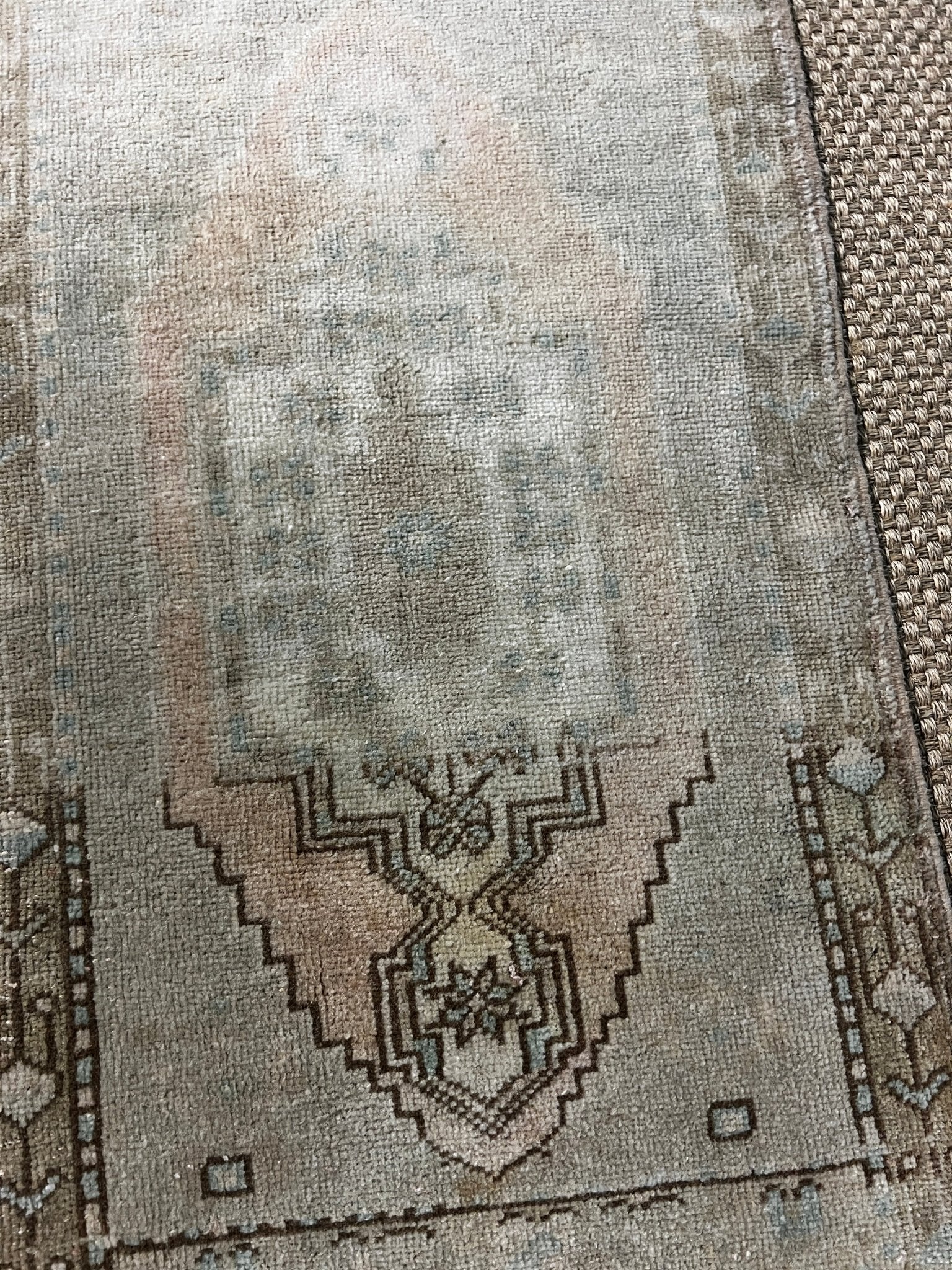 Vintage 1.10x3.1 Turkish Oushak Greige and Pink Small Rug | Banana Manor Rug Factory Outlet