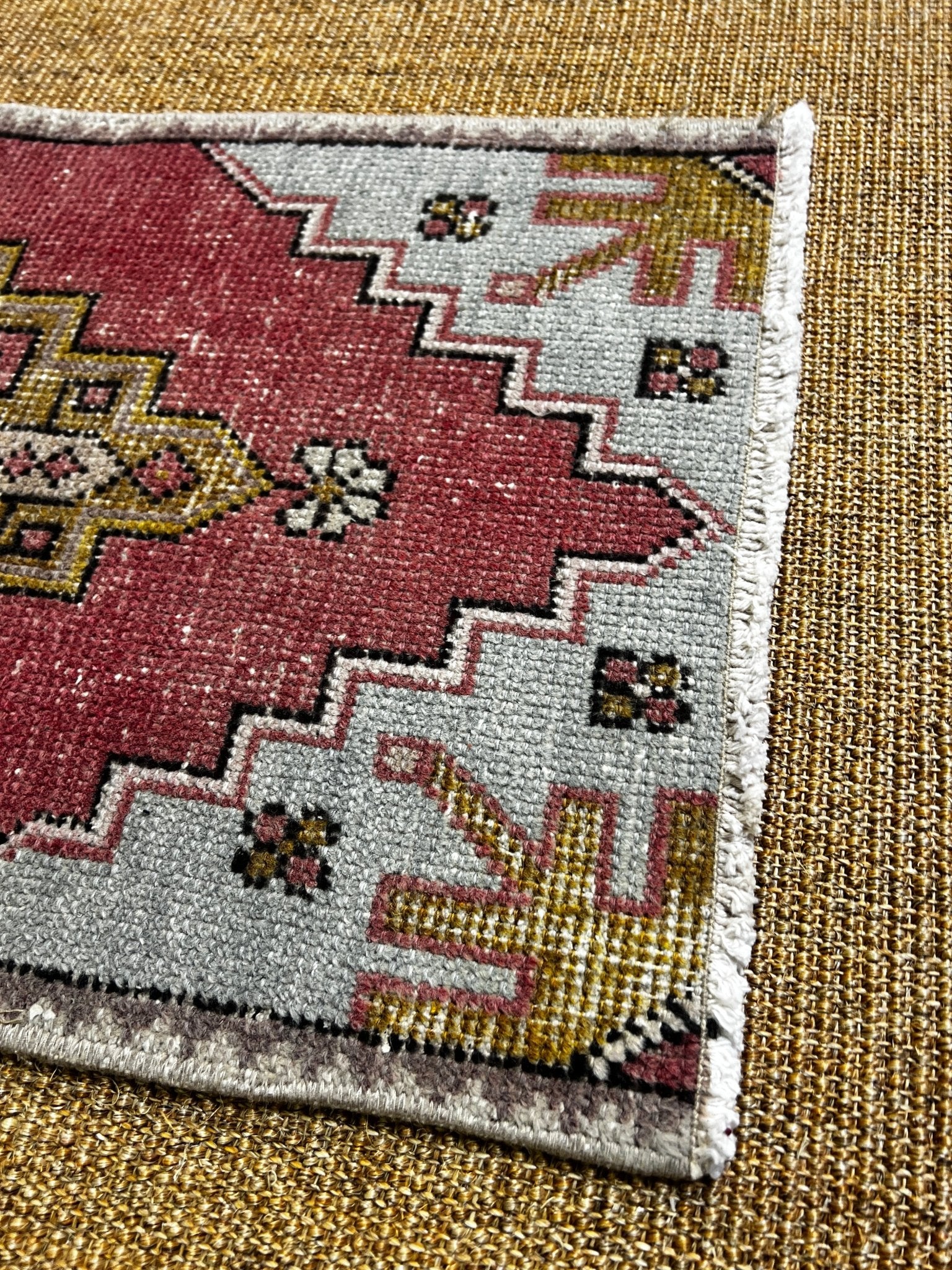 Vintage 1.6x3 Turkish Oushak Small Rug | Banana Manor Rug Factory Outlet