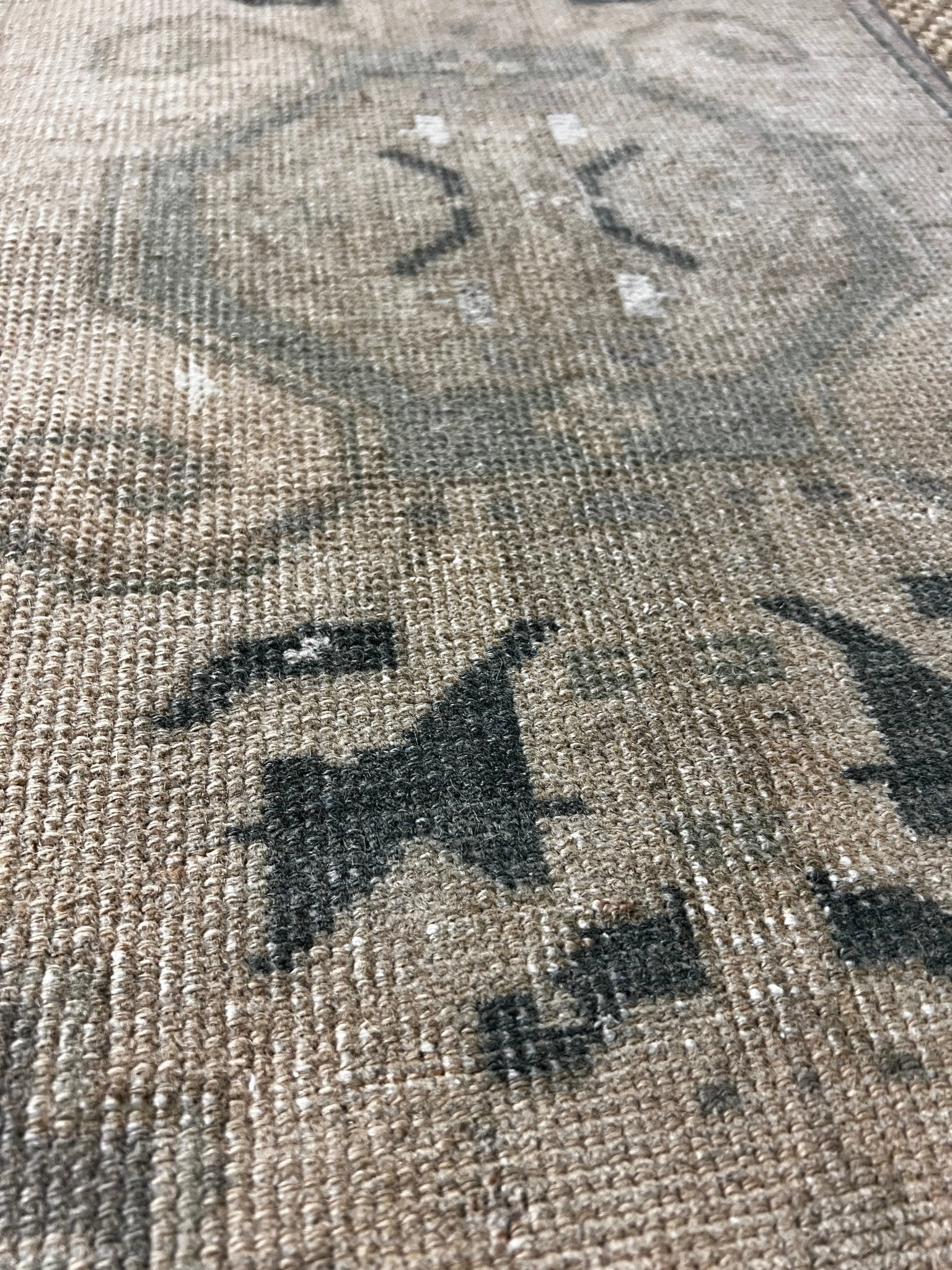 Vintage 1.6x3 Turkish Oushak Tan and Gray Small Rug | Banana Manor Rug Factory Outlet
