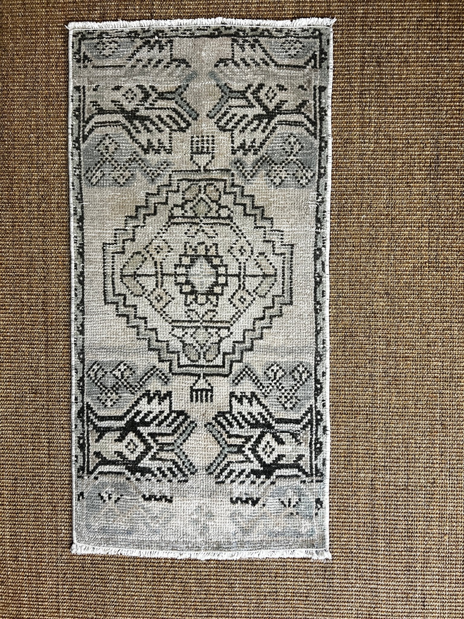 Vintage 1.6x3.7 Turkish Oushak Small Rug | Banana Manor Rug Factory Outlet