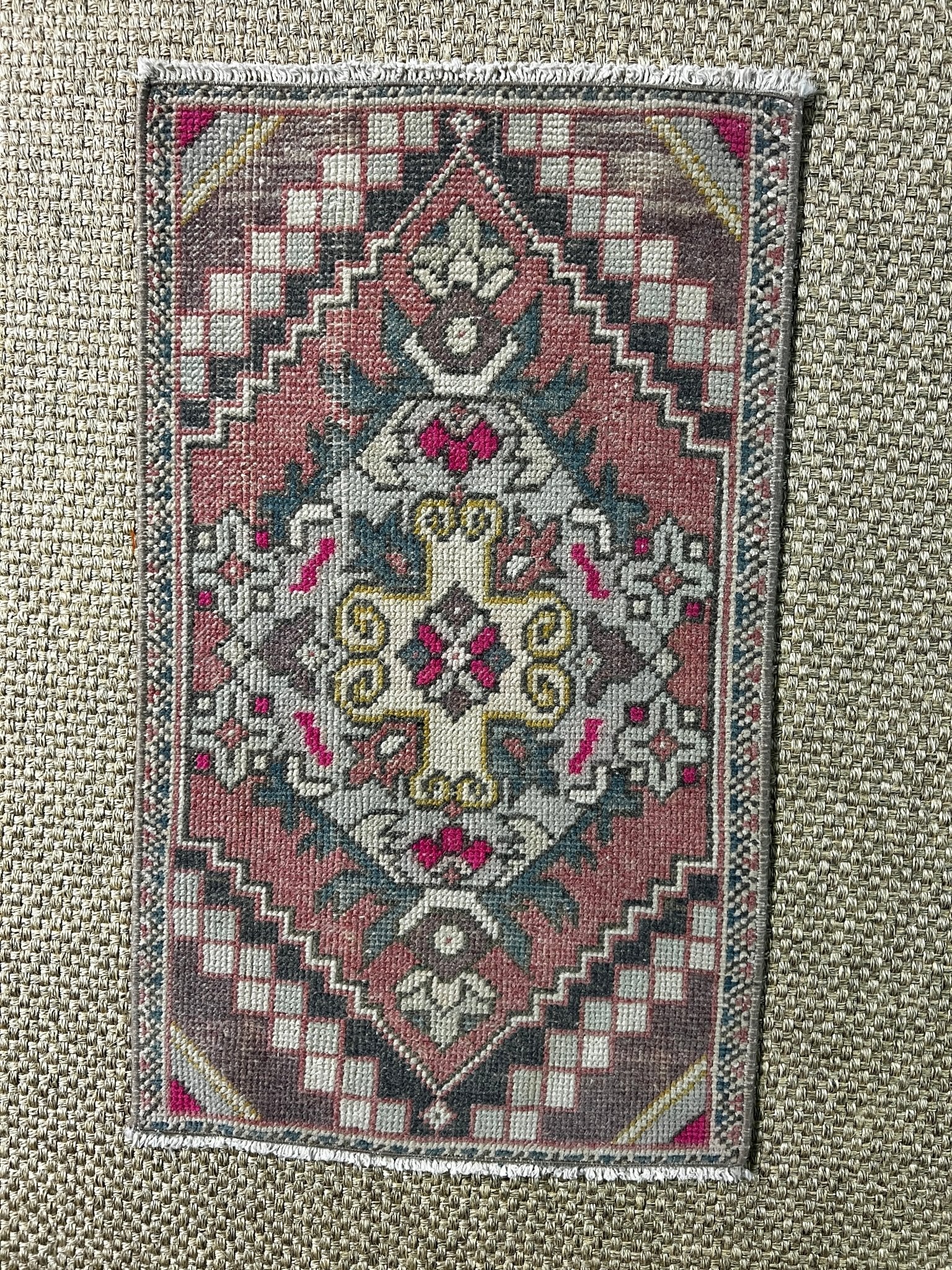Vintage 1.7x2.7 Turkish Oushak Pink Multicolor Small Rug | Banana Manor Rug Factory Outlet