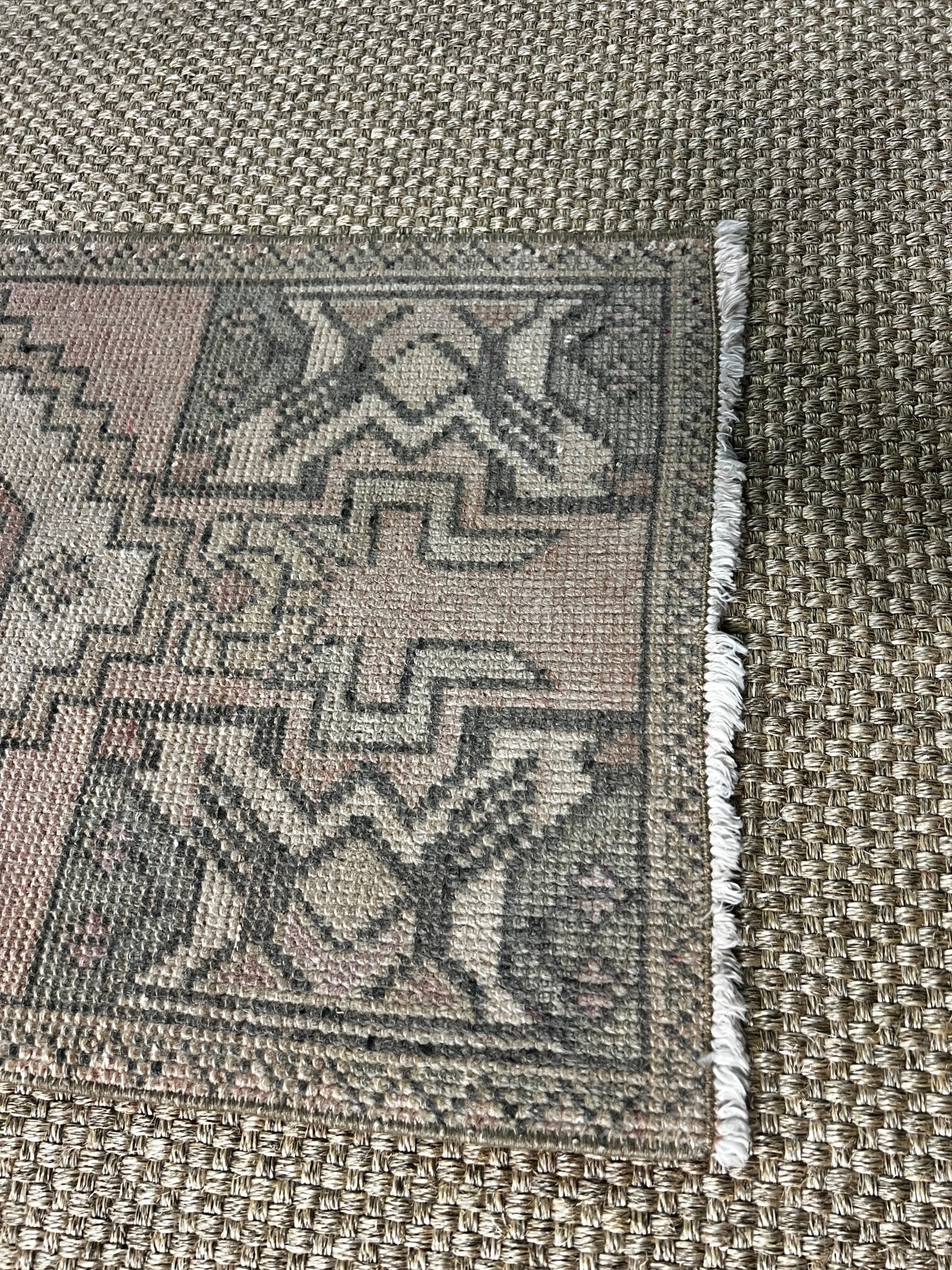Vintage 1.7x3.1 Turkish Oushak Light Pink and Beige Small Rug | Banana Manor Rug Factory Outlet