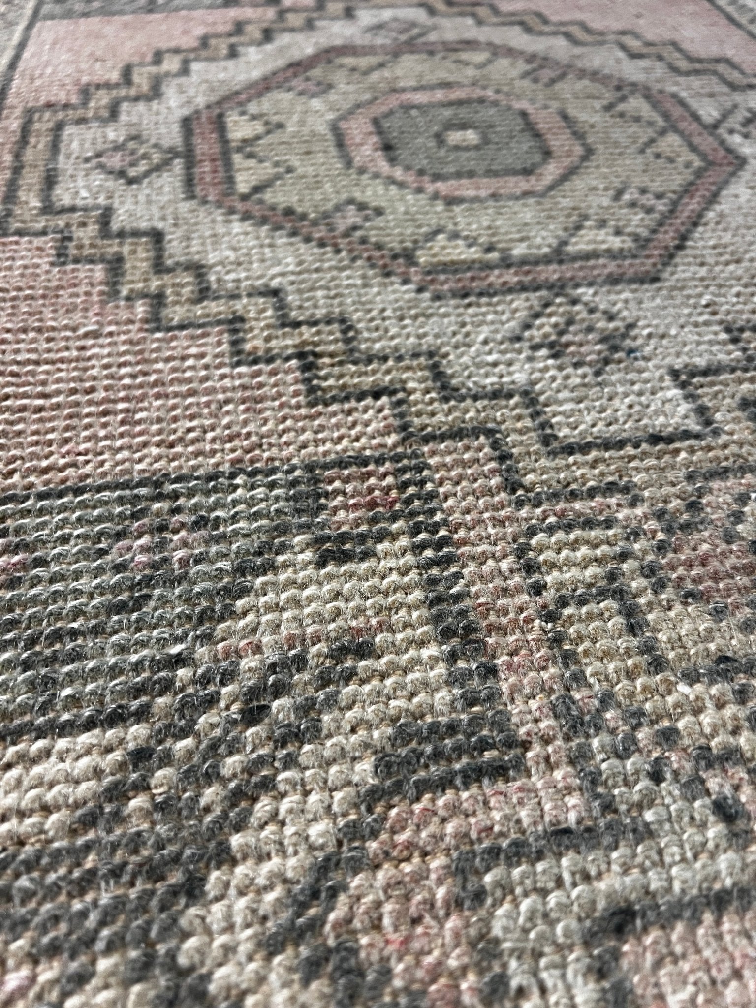 Vintage 1.7x3.1 Turkish Oushak Light Pink and Beige Small Rug | Banana Manor Rug Factory Outlet