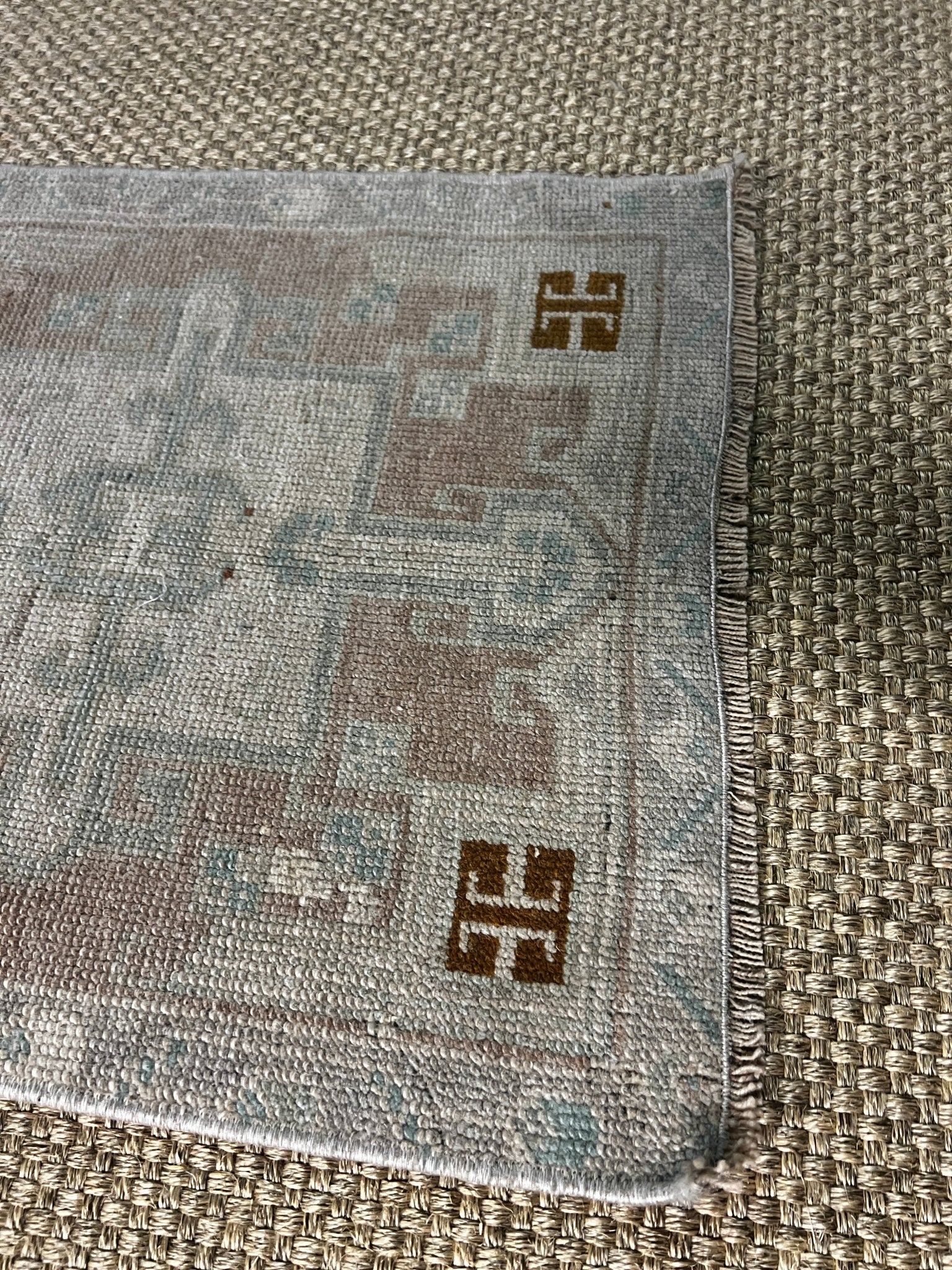 Vintage 1.8x3.10 Turkish Oushak Silver and Beige Small Rug | Banana Manor Rug Factory Outlet