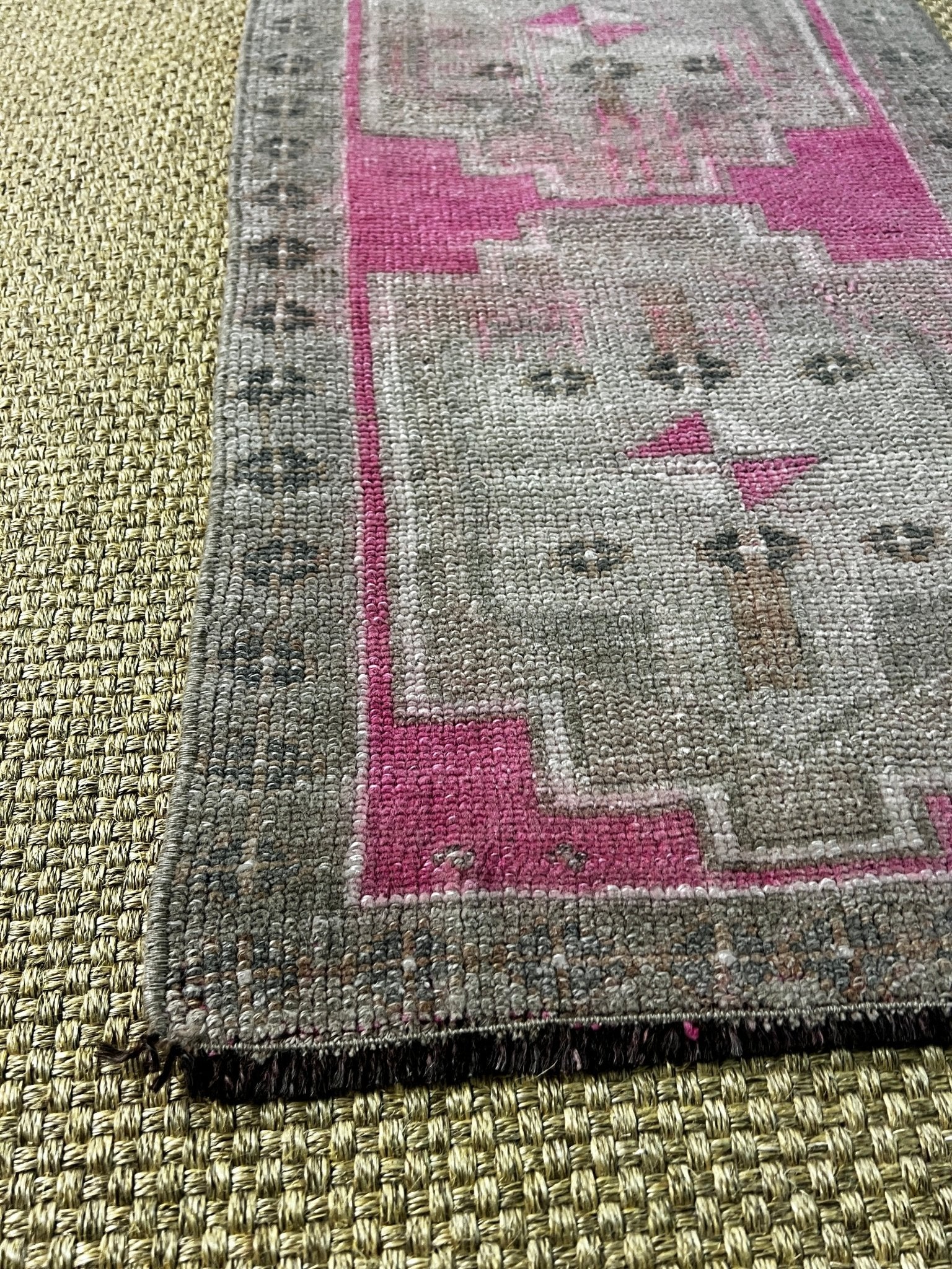 Vintage 1.8x3.3 Turkish Oushak Pink and Beige Small Rug | Banana Manor Rug Factory Outlet