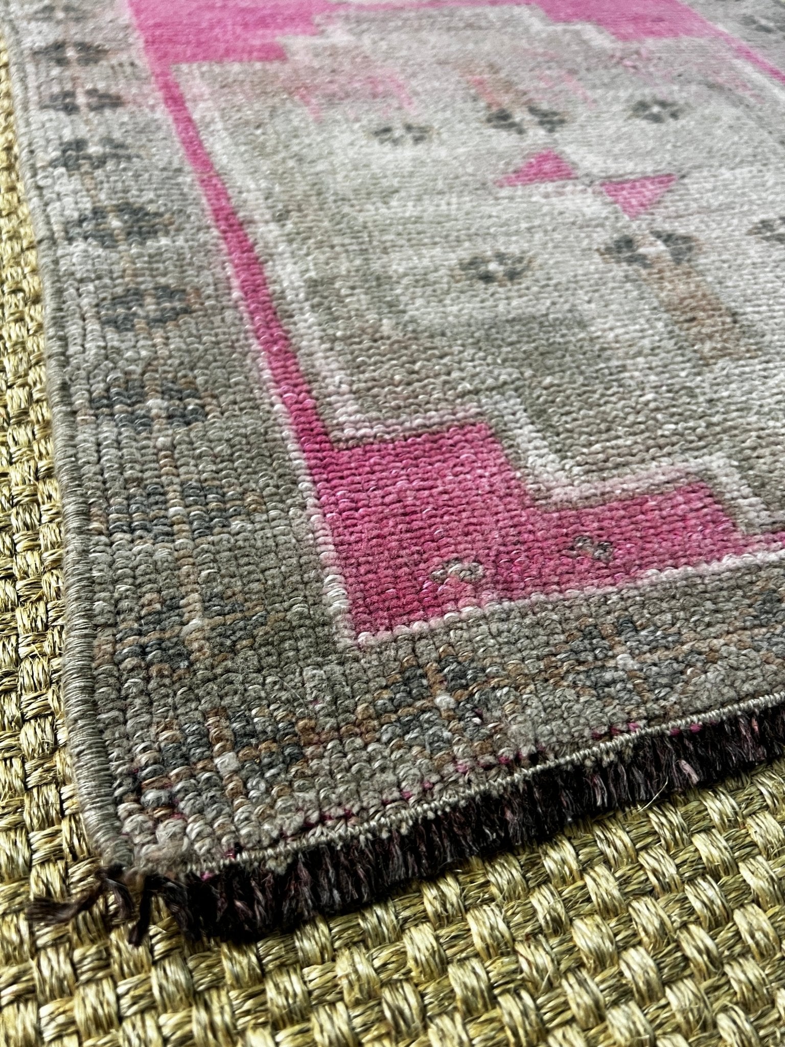 Vintage 1.8x3.3 Turkish Oushak Pink and Beige Small Rug | Banana Manor Rug Factory Outlet