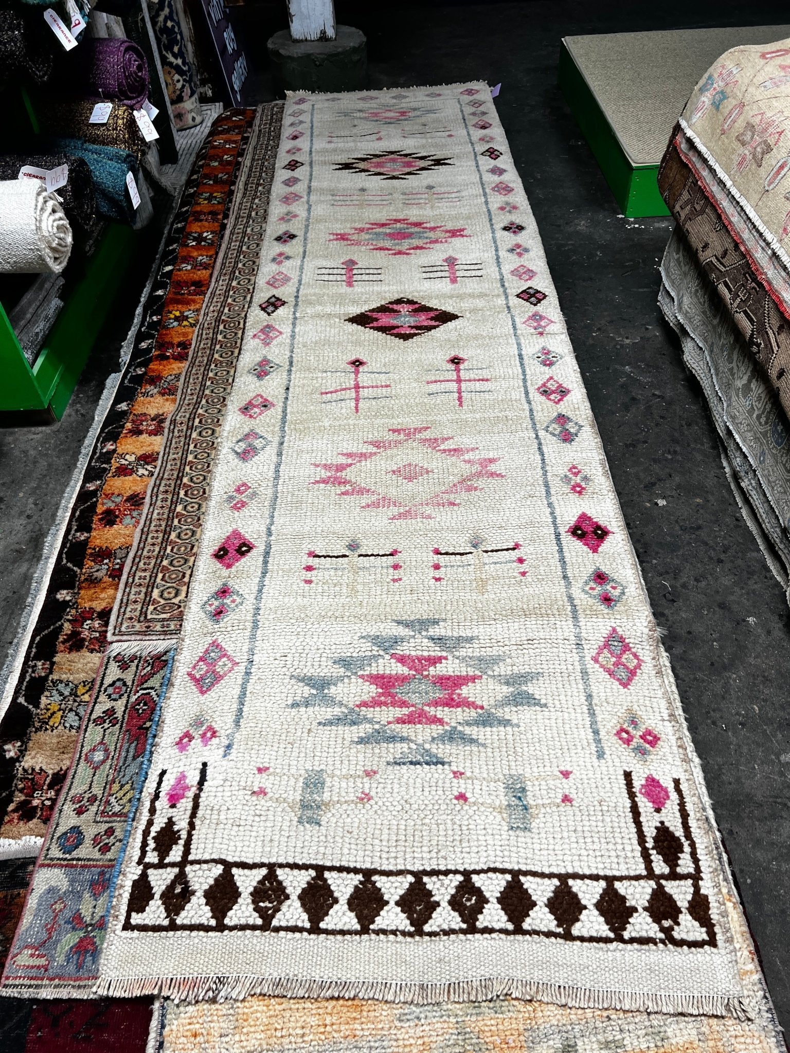 Vintage 2.9x11.4 Ivory and Pink Turkish Oushak Runner | Banana Manor Rug Factory Outlet