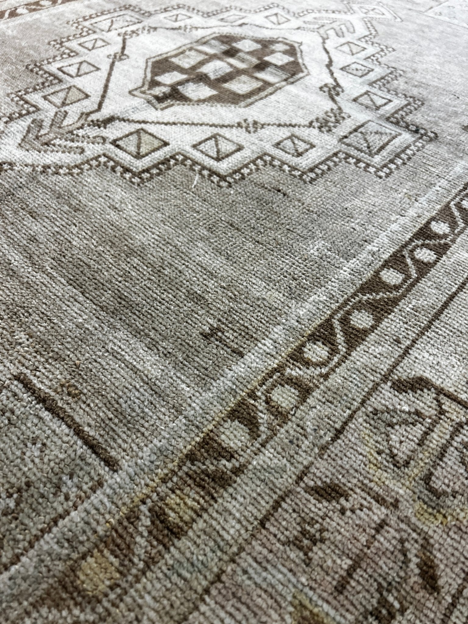 Vintage 4.3x6.10 Silver and Taupe Turkish Oushak | Banana Manor Rug Factory Outlet