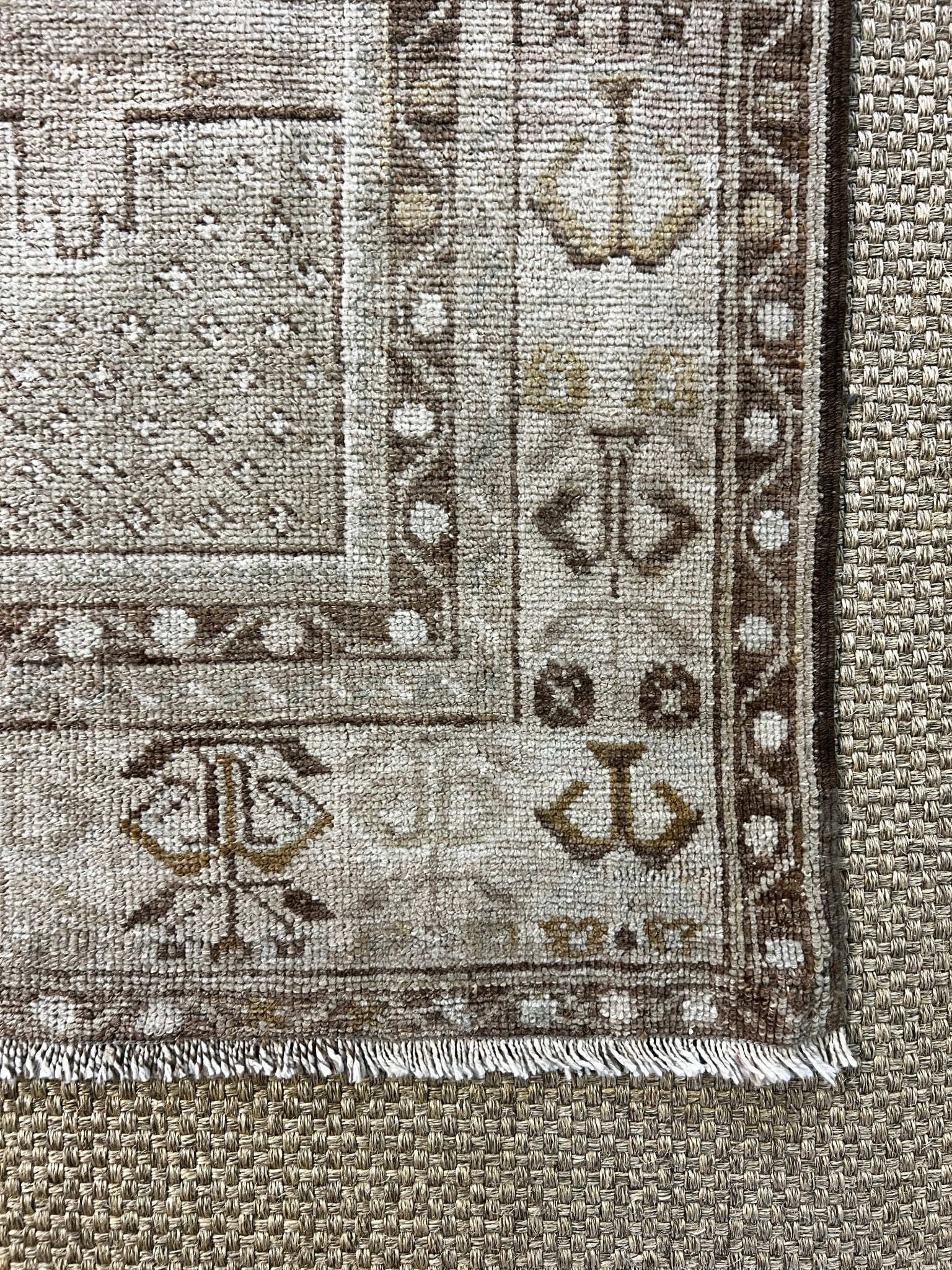 Vintage 4.3x6.10 Silver and Taupe Turkish Oushak | Banana Manor Rug Factory Outlet