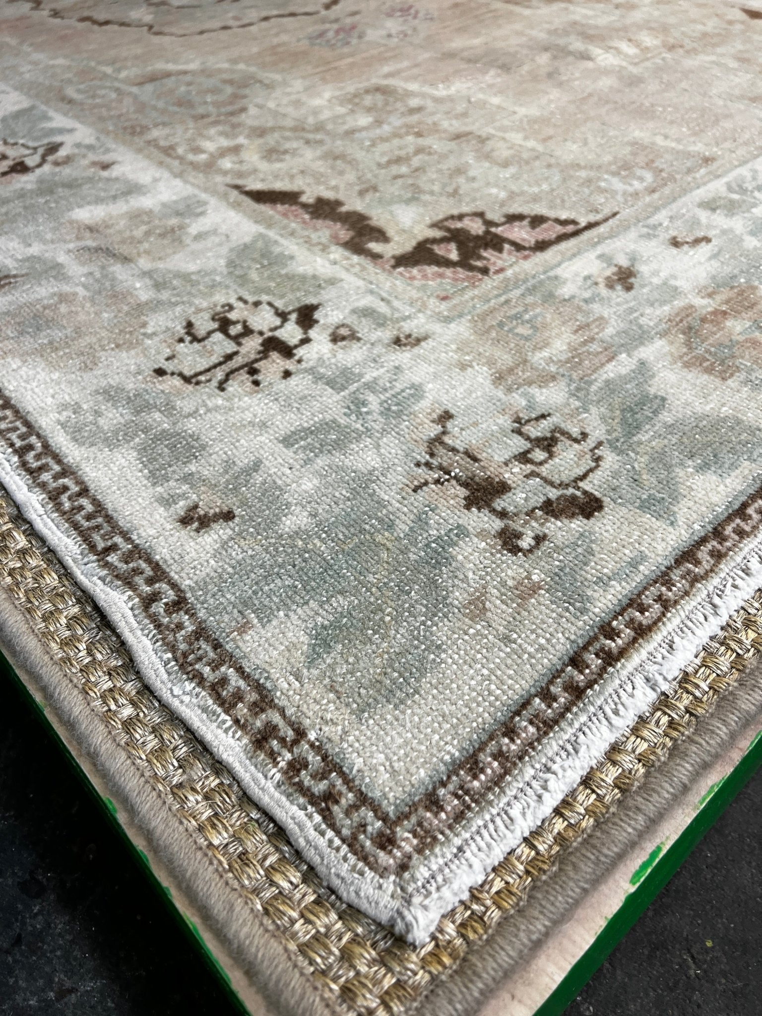 Vintage 4.8x7.9 Turkish Oushak Light Pink and Beige Rug | Banana Manor Rug Factory Outlet