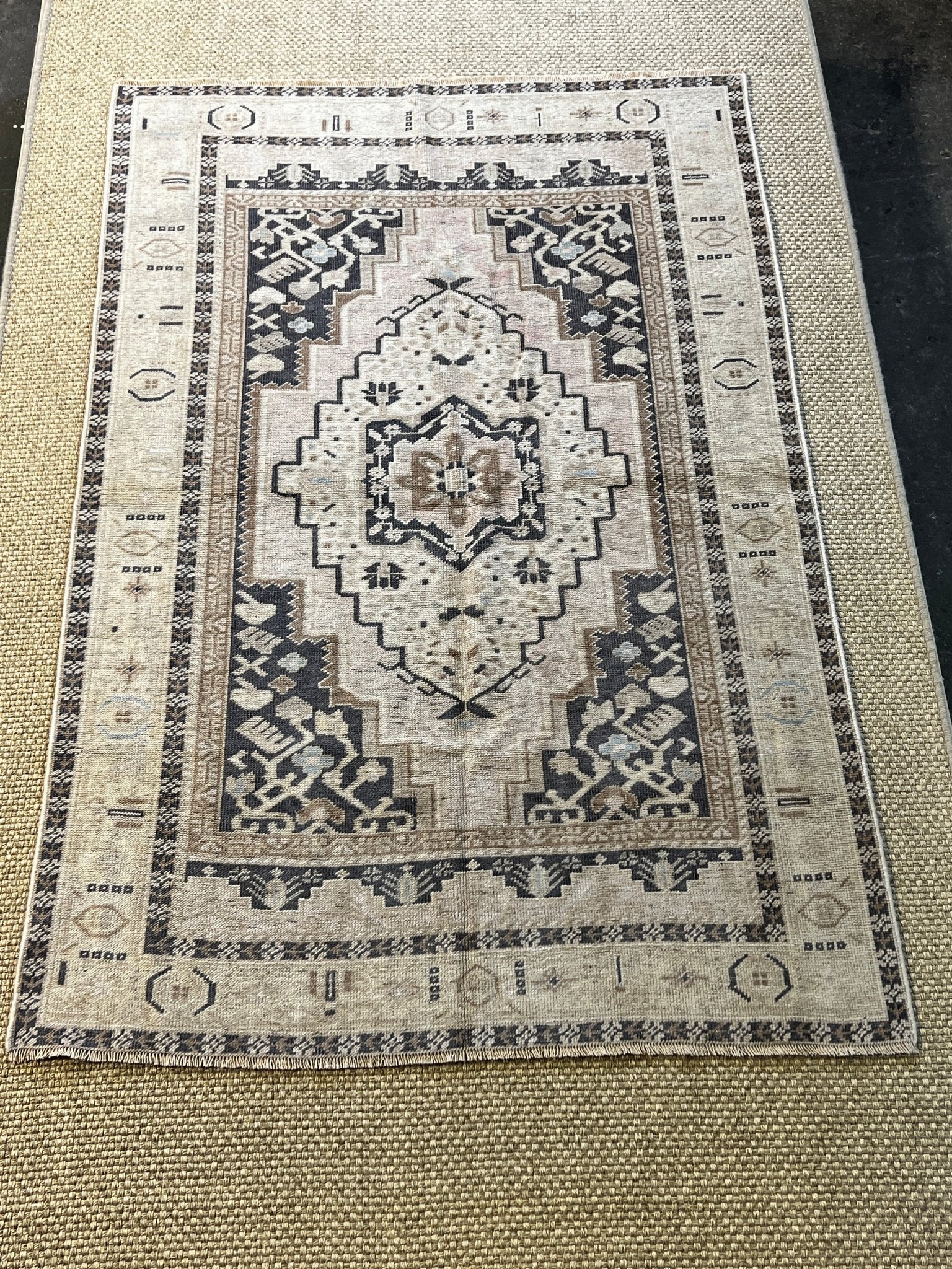 Vintage 4x6.1 Turkish Oushak Ivory and Black Rug | Banana Manor Rug Factory Outlet