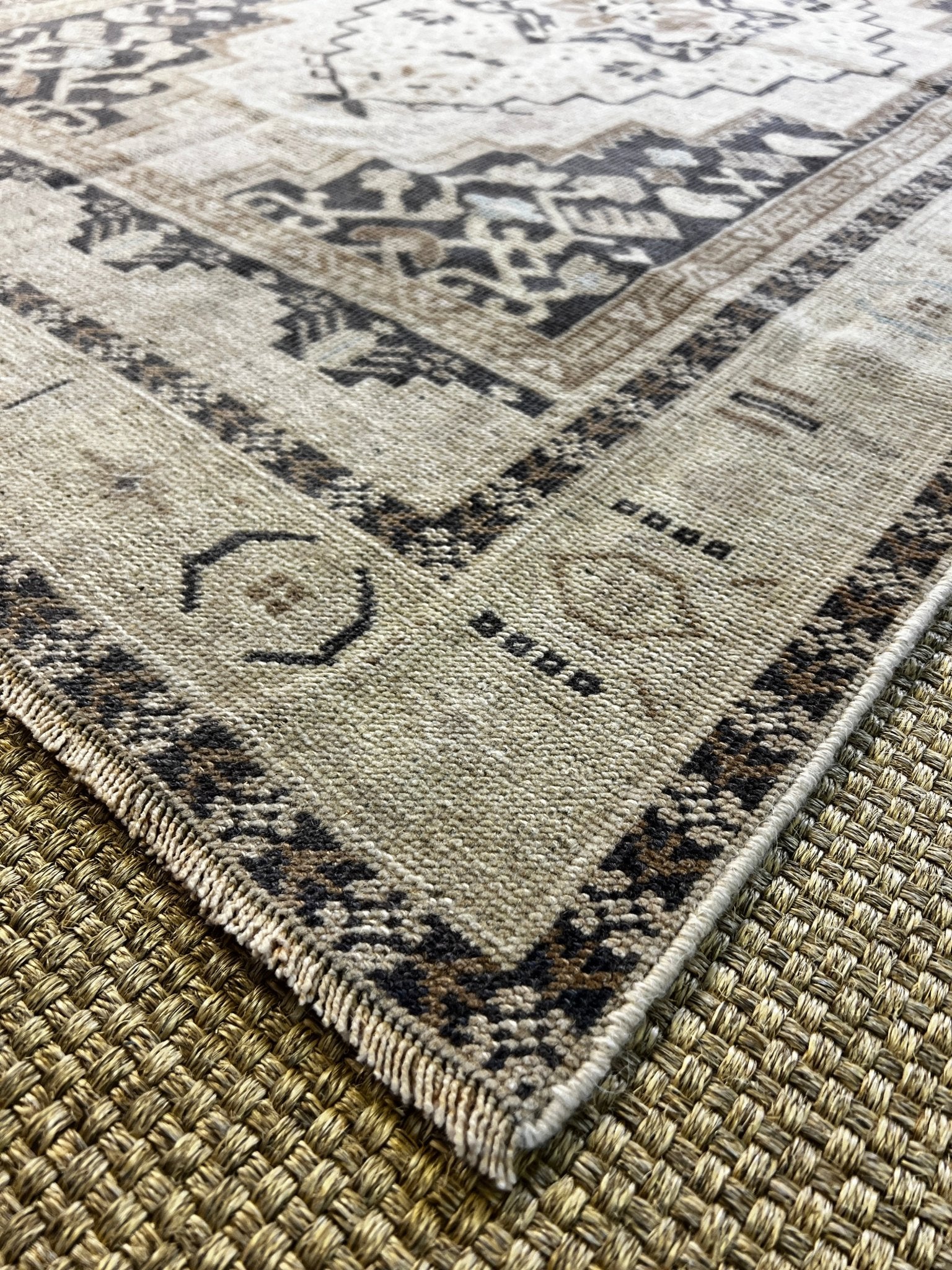 Vintage 4x6.1 Turkish Oushak Ivory and Black Rug | Banana Manor Rug Factory Outlet