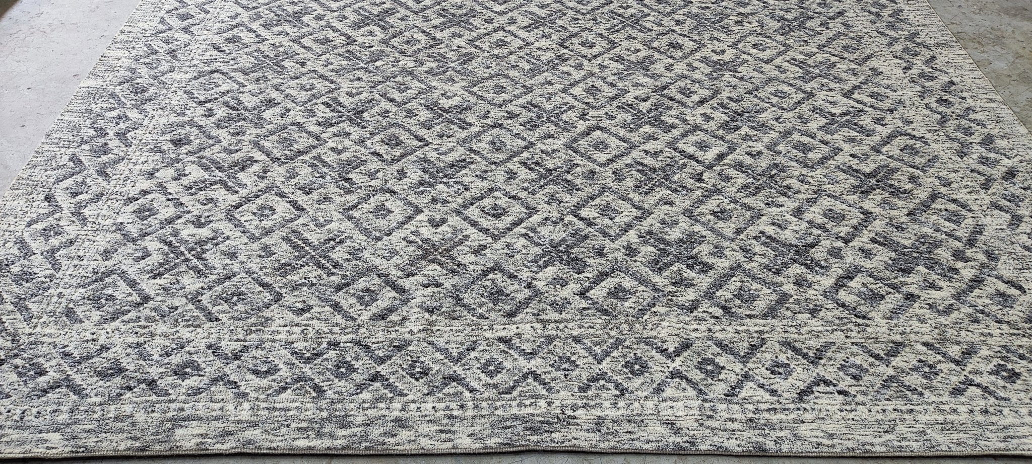 Werner 9.3x12 Hand-Knotted Grey & Silver Modern | Banana Manor Rug Factory Outlet