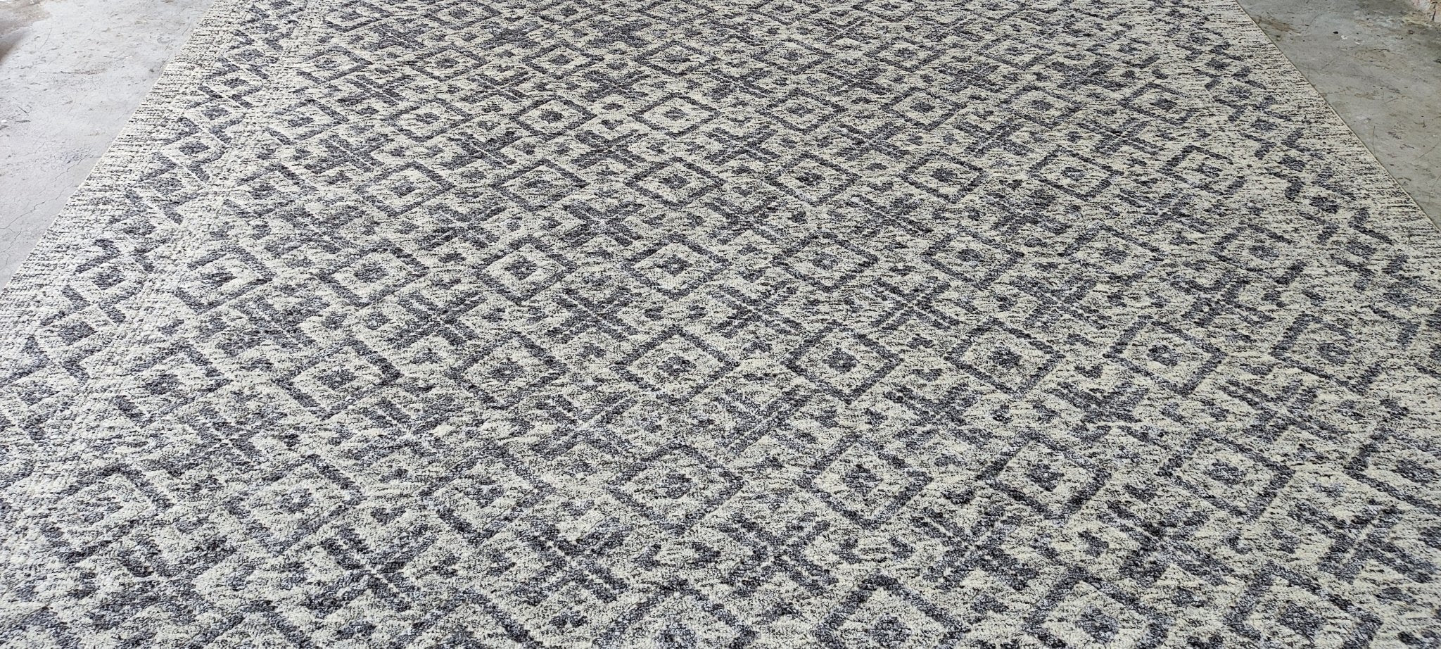 Werner 9.3x12 Hand-Knotted Grey & Silver Modern | Banana Manor Rug Factory Outlet