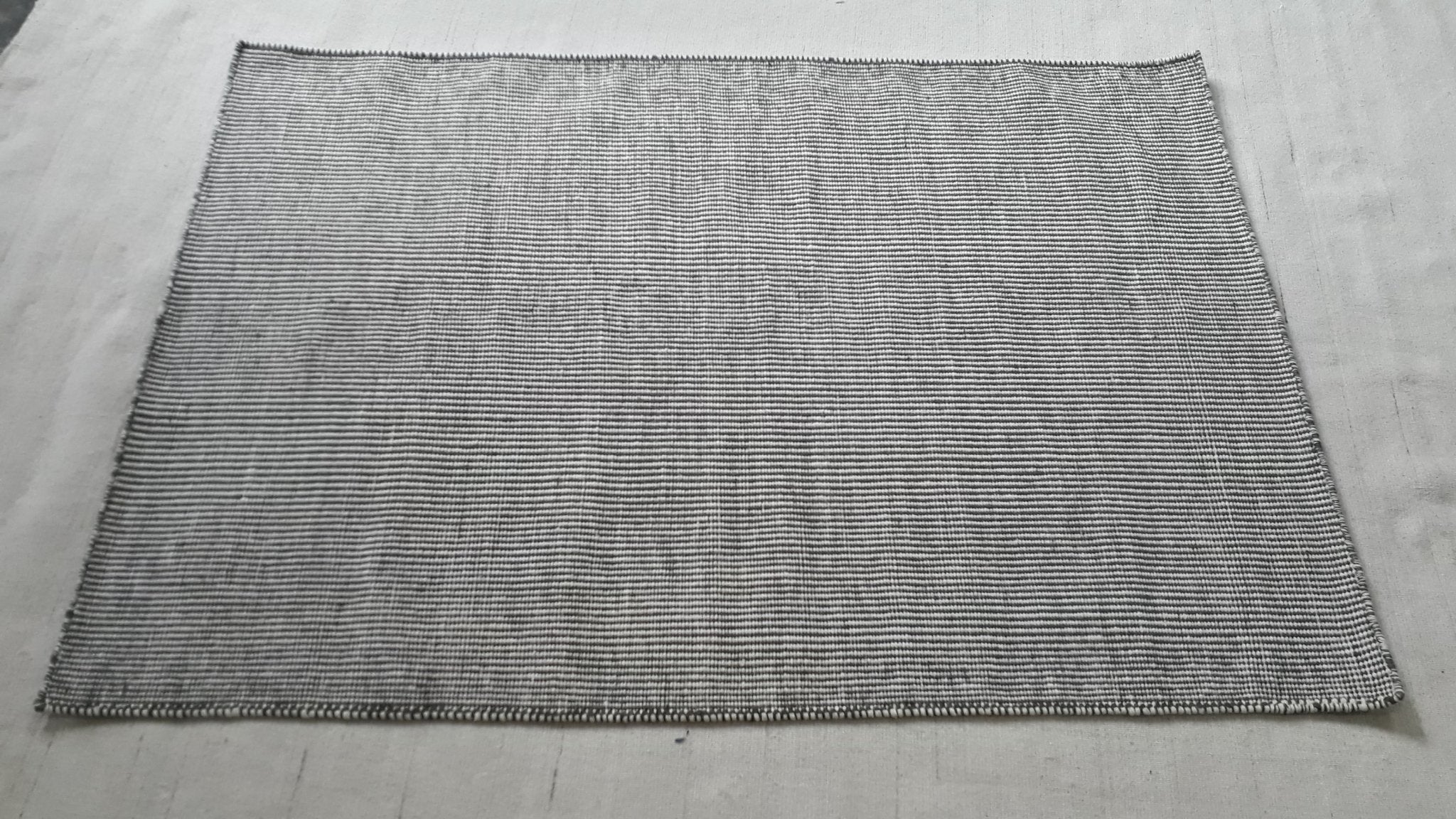 What Are You Waiting For? CLEARANCE Handwoven Abrash Textured Wool Dhurrie Rug 4'x6' | Banana Manor Rug Company