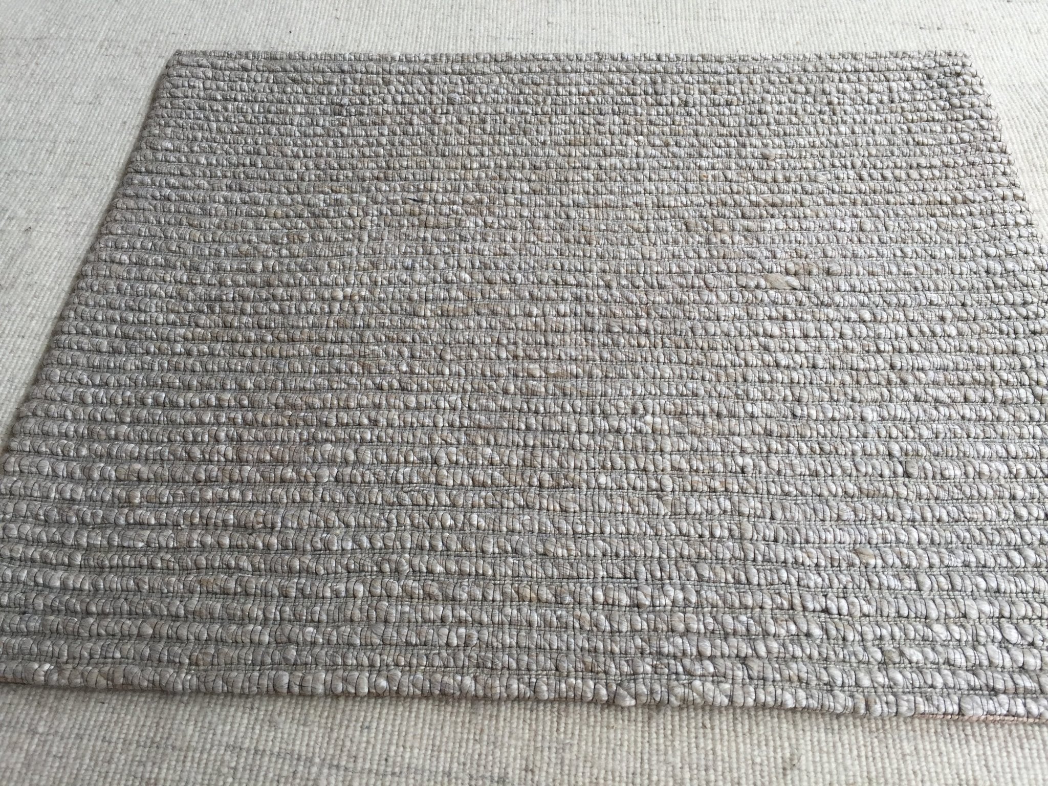 White Sands Handwoven Jacquard Wool Rug | Banana Manor Rug Company