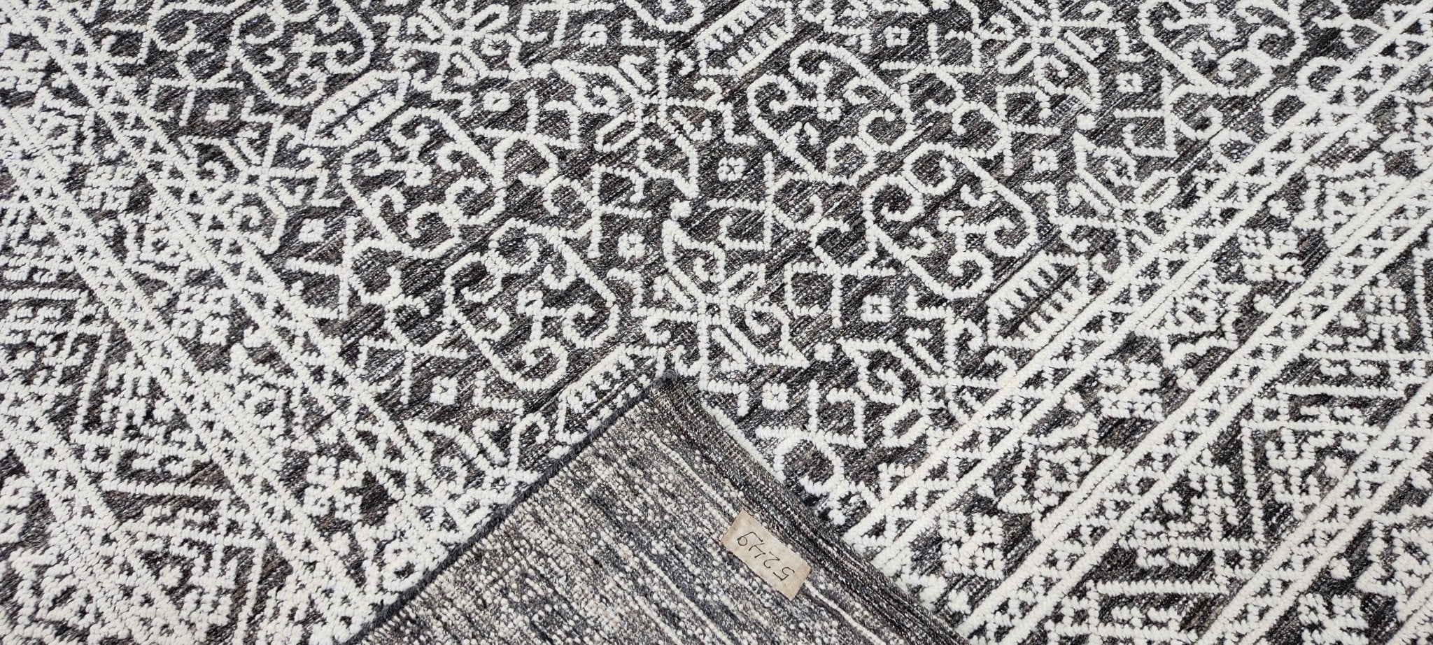 Will 8x10 Hand-Knotted Grey & Ivory Cut Pile | Banana Manor Rug Factory Outlet