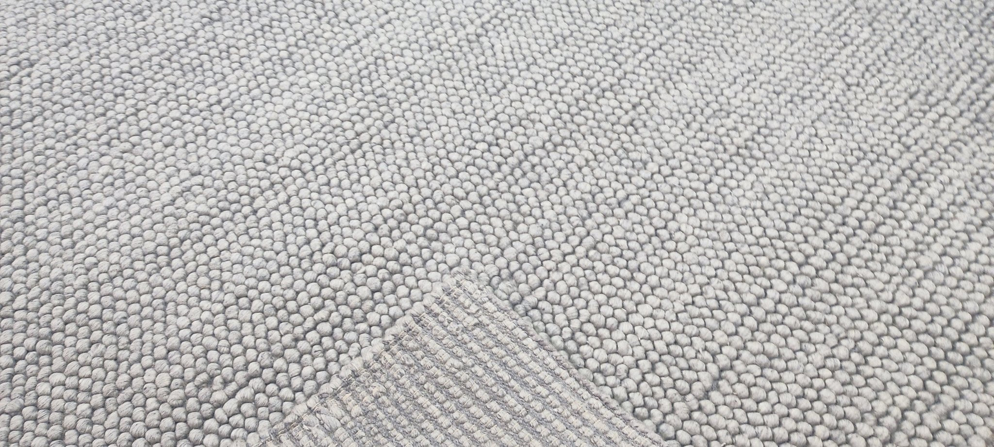 William Wycherley Handwoven Wool Durrie Ivory Loop ball 8.6x11.3 | Banana Manor Rug Company