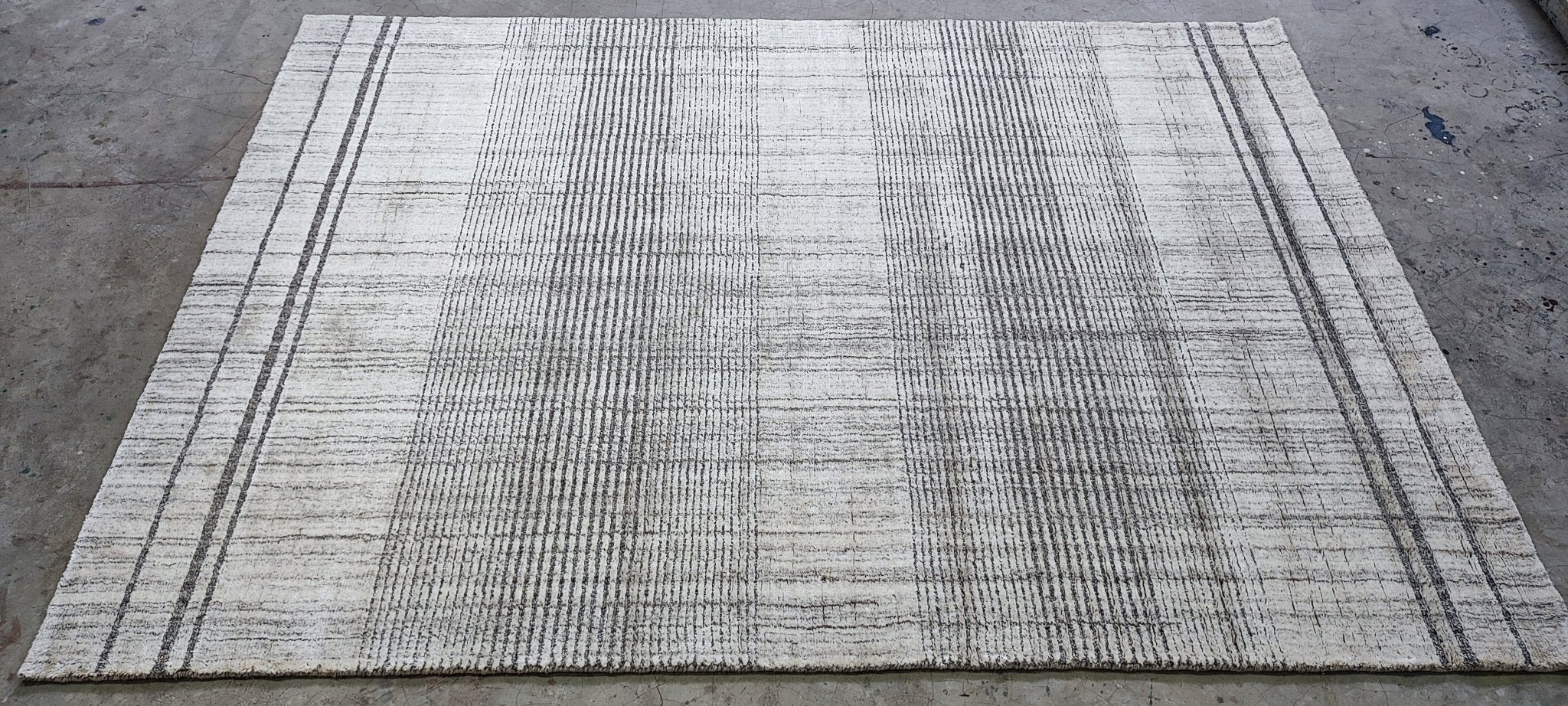 Youssef 4.6x6.6 Handwoven Blended Cut Pile Carpet | Banana Manor Rug Factory Outlet