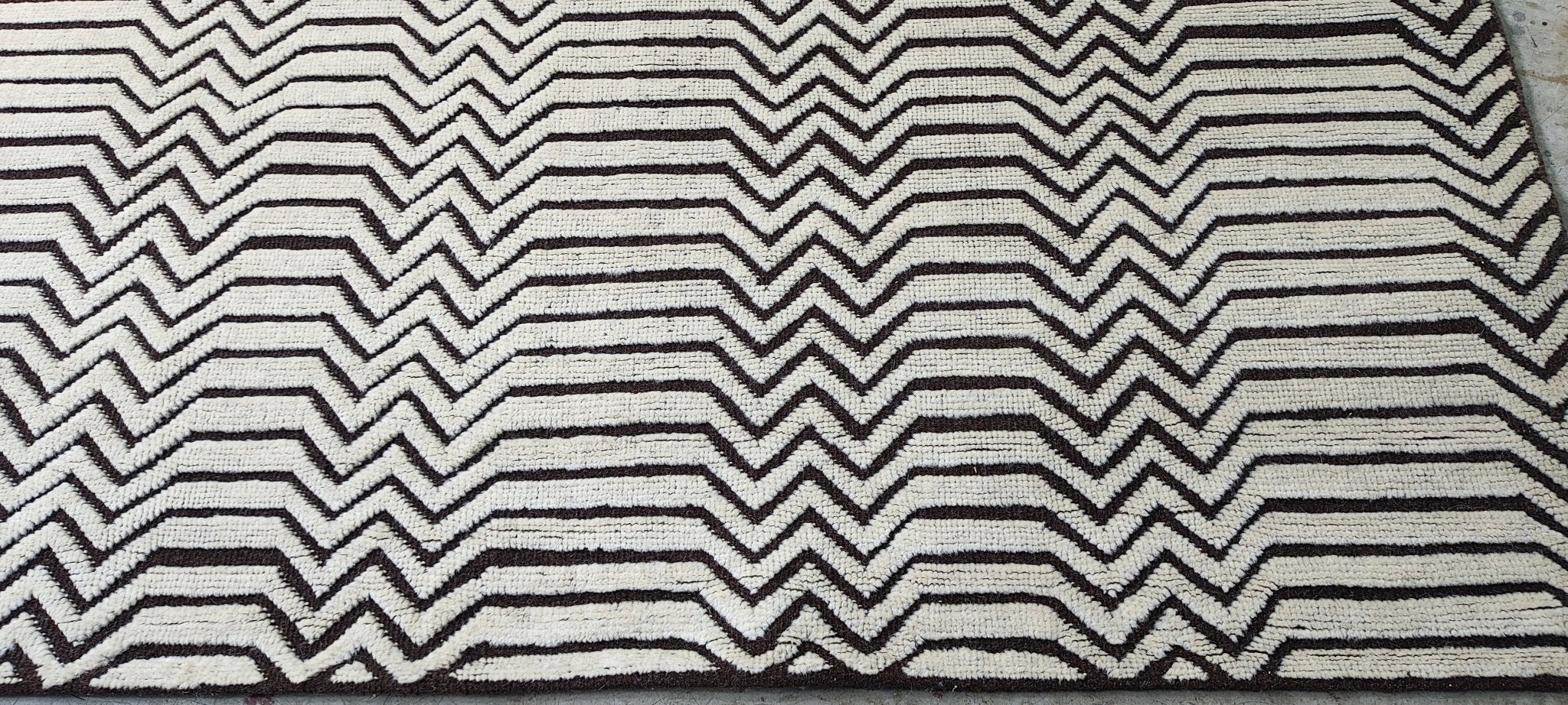 Zak 6.3x9 Hand-Knotted Ivory & Brown Cut Pile | Banana Manor Rug Factory Outlet